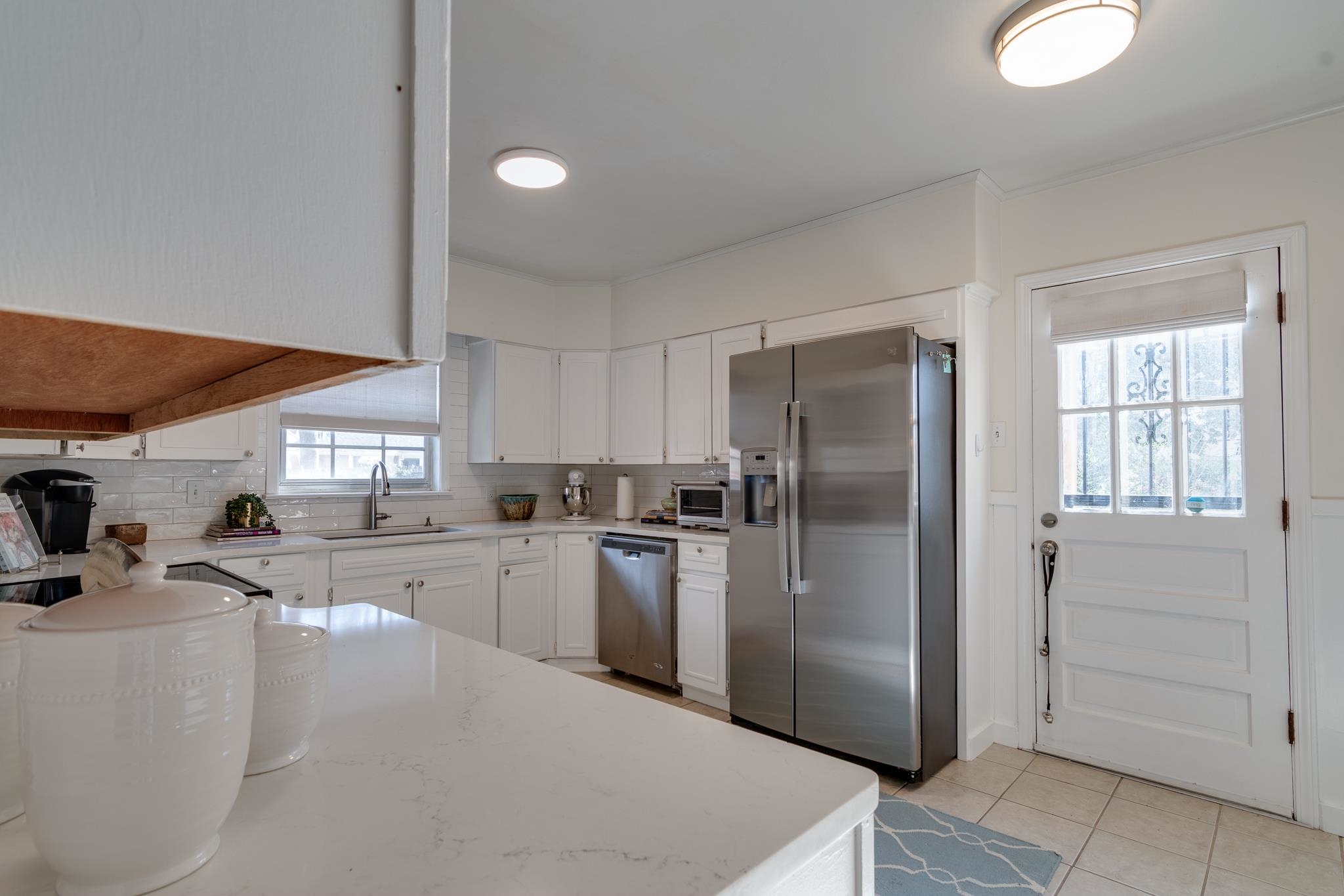 337 N WHITE STATION RD