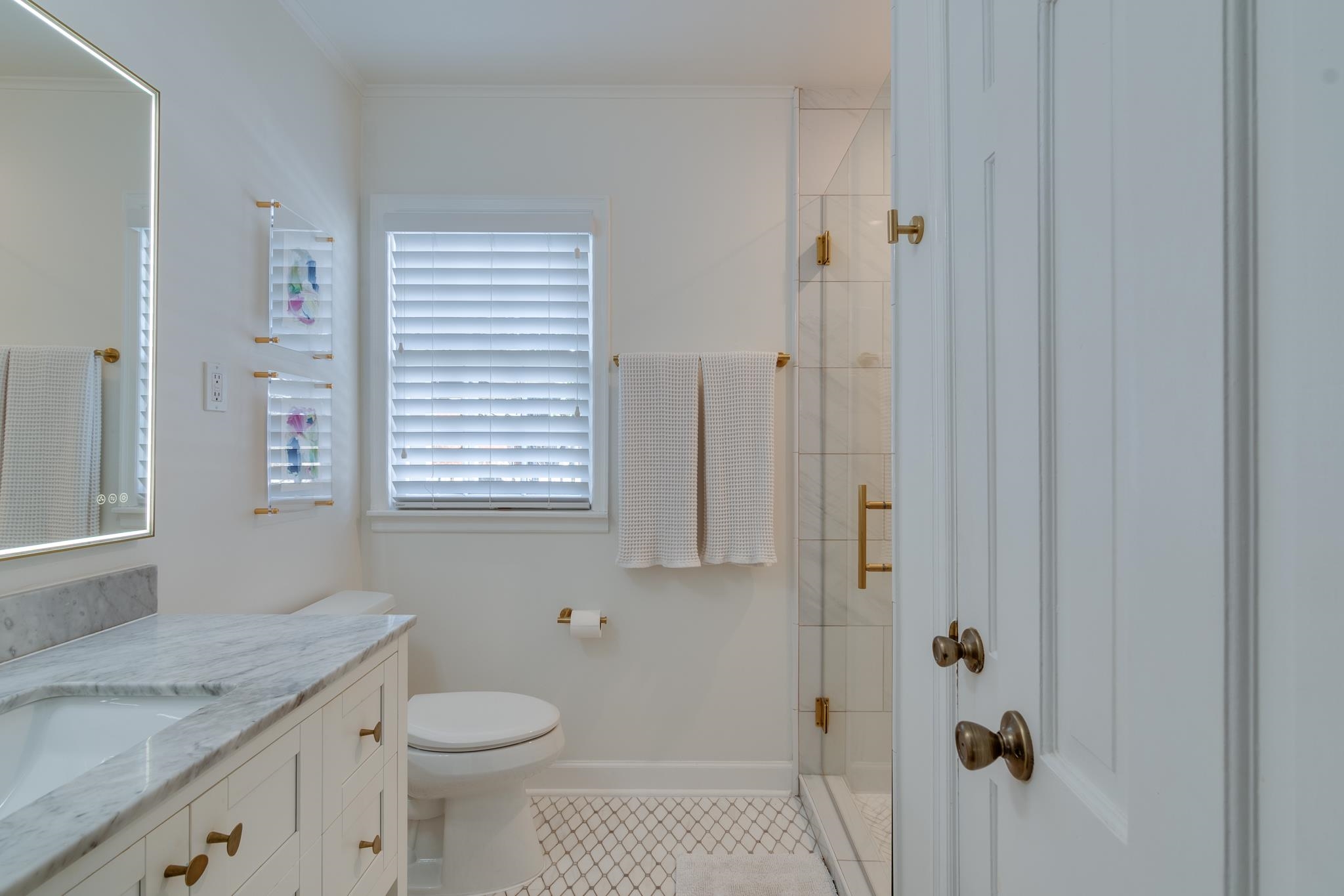 337 N WHITE STATION RD