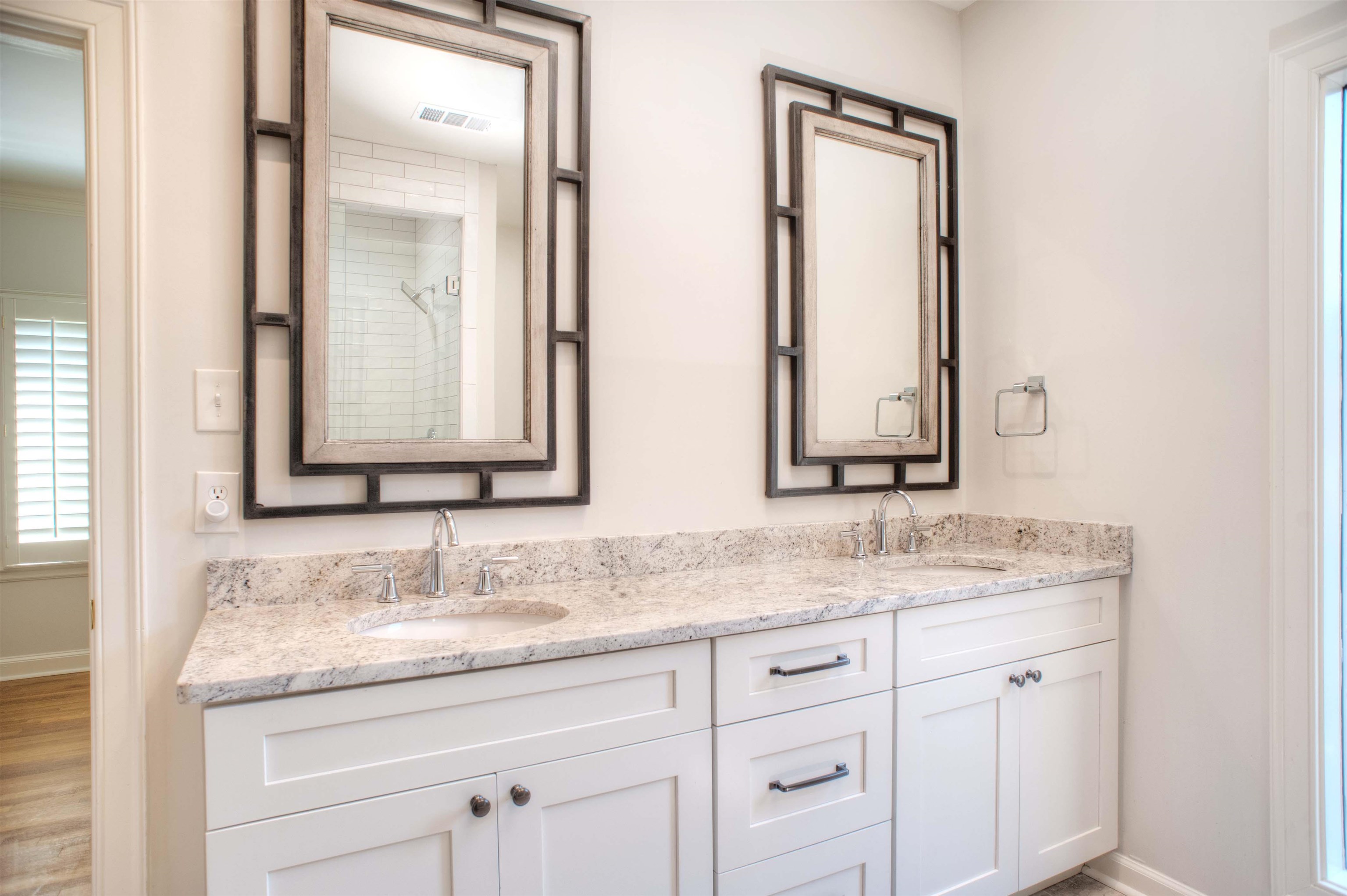 479 E RACQUET CLUB PL Unit: 479