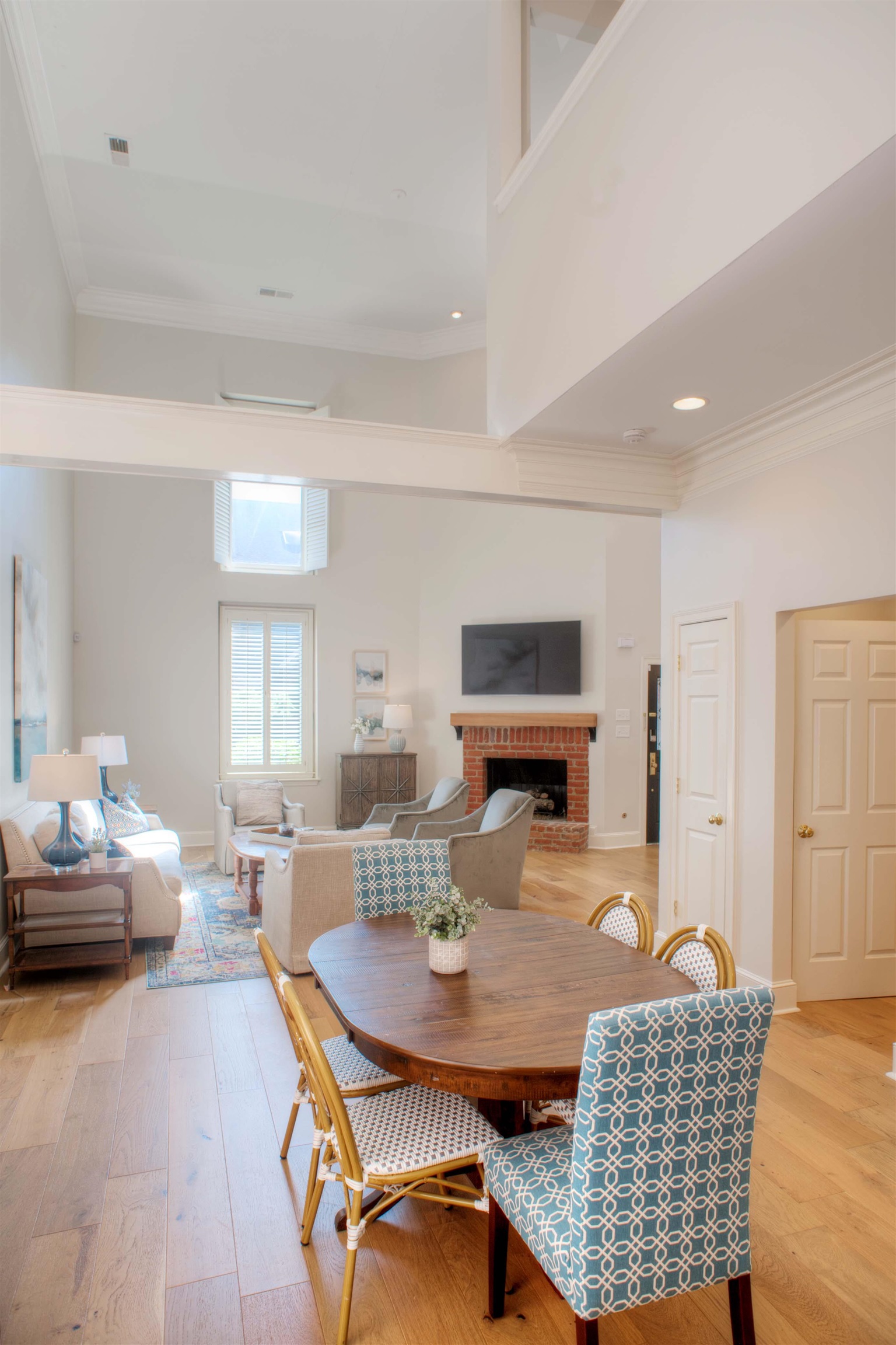 479 E RACQUET CLUB PL Unit: 479