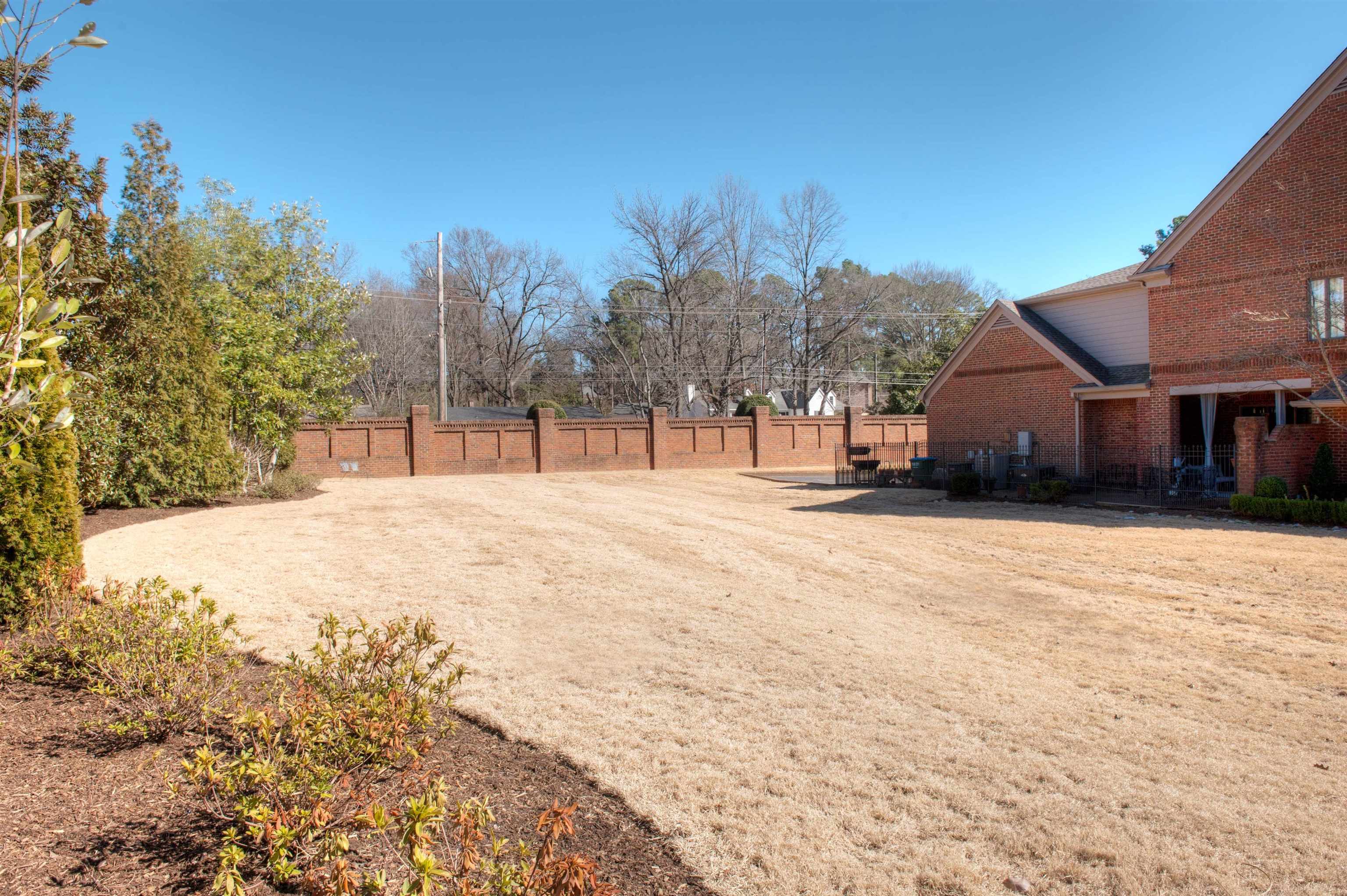 479 E RACQUET CLUB PL Unit: 479