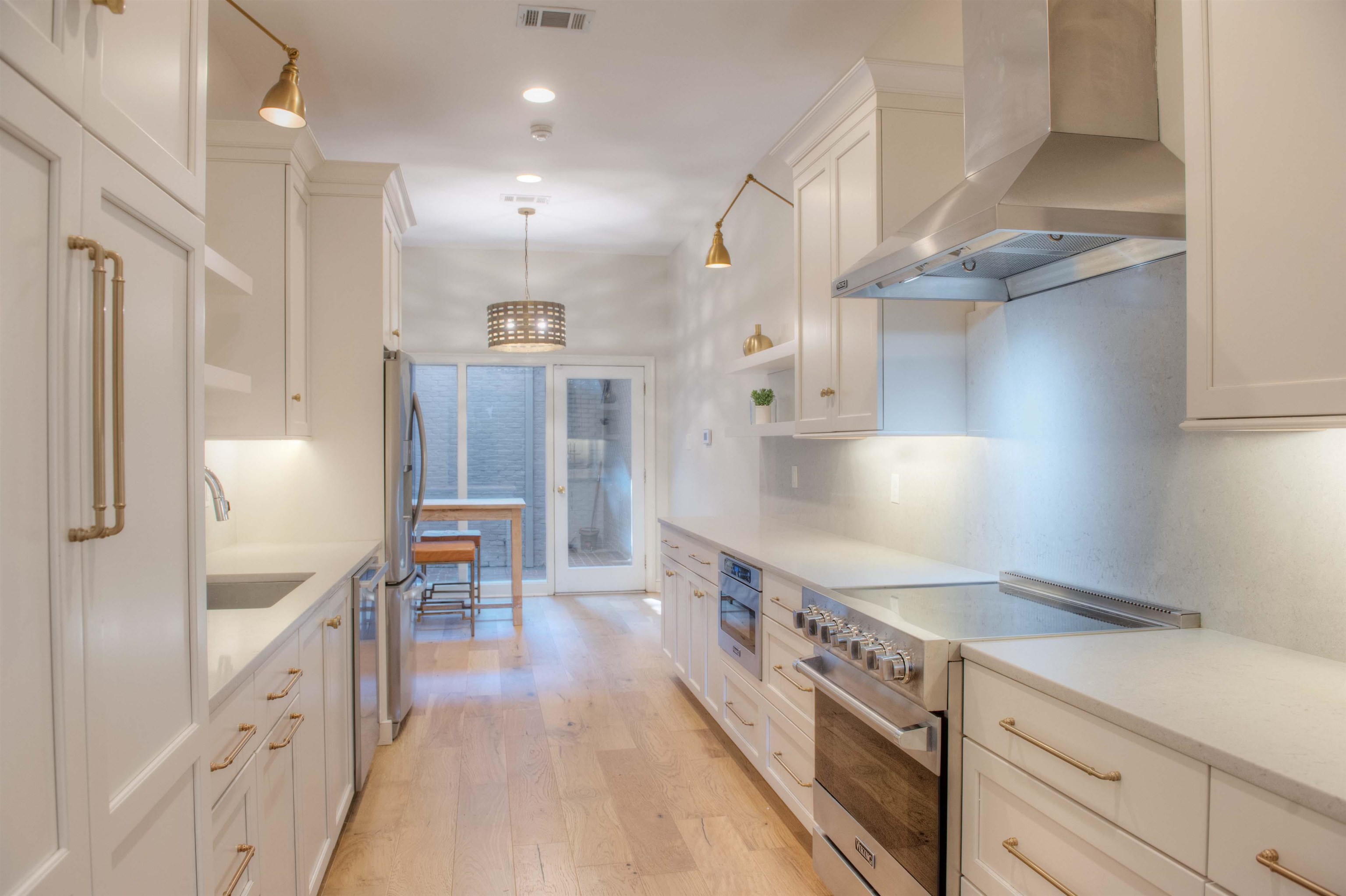479 E RACQUET CLUB PL Unit: 479