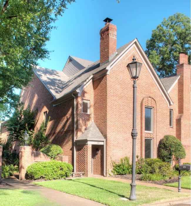 479 E RACQUET CLUB PL Unit: 479