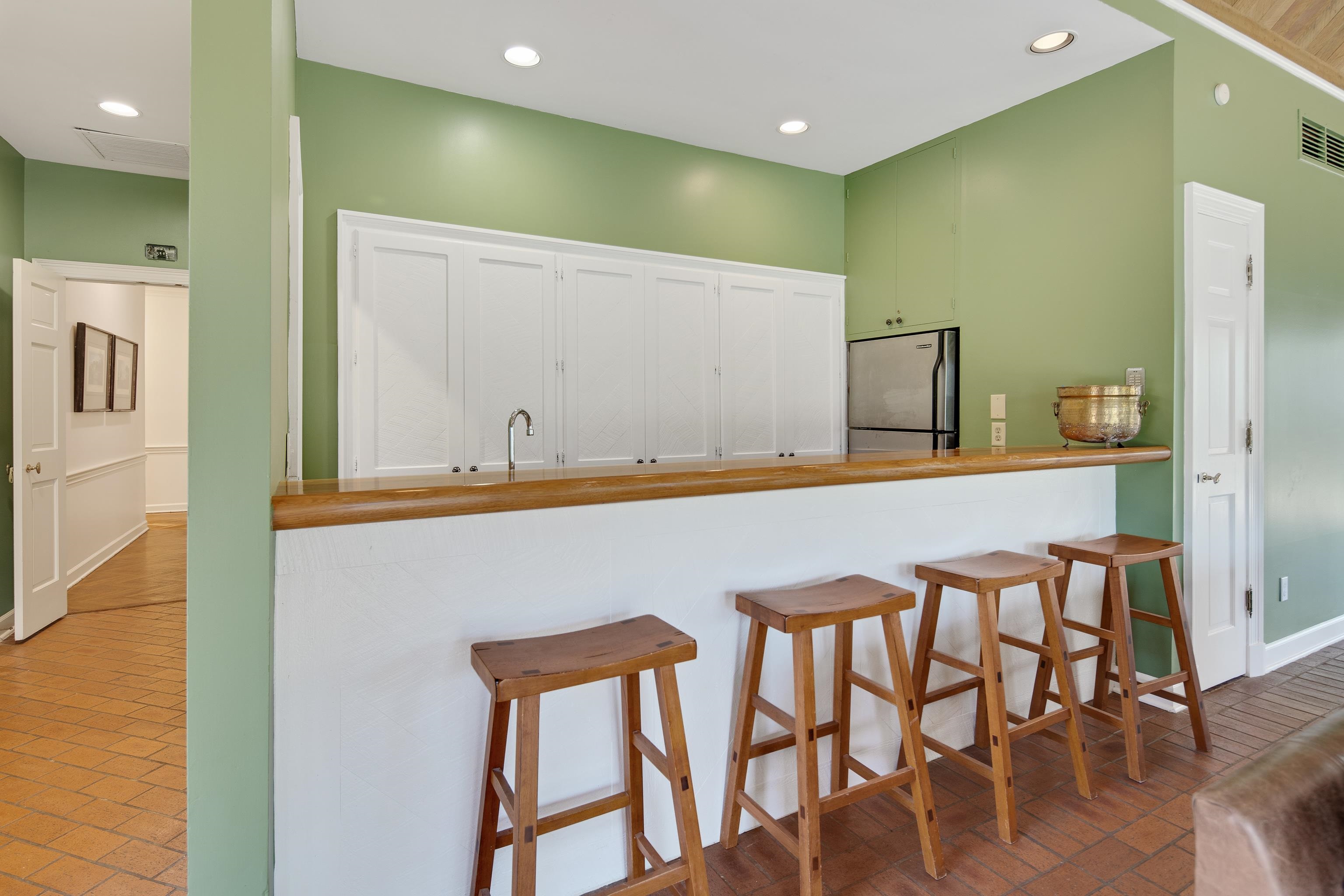 4411 NORMANDY RD