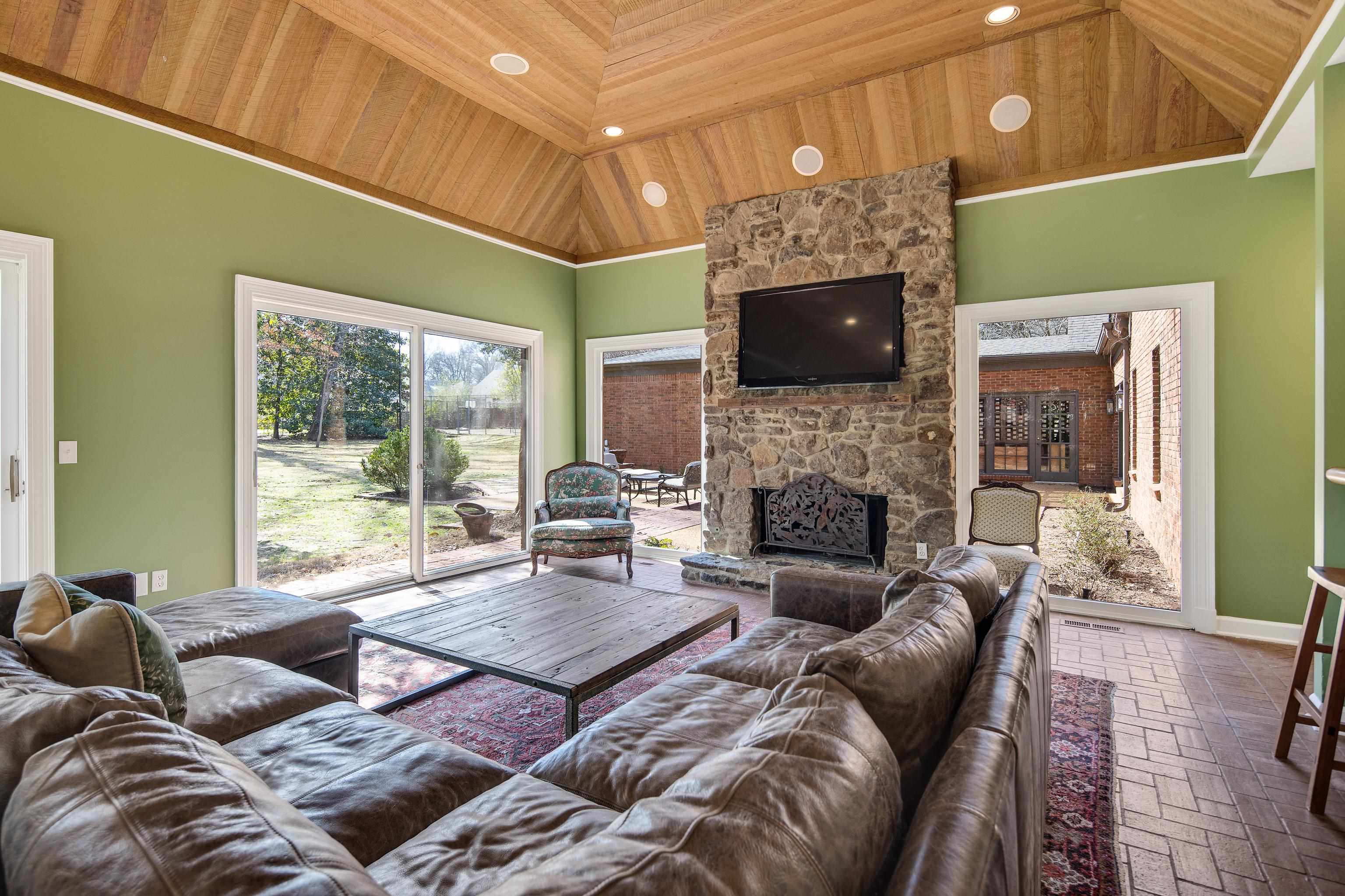 4411 NORMANDY RD
