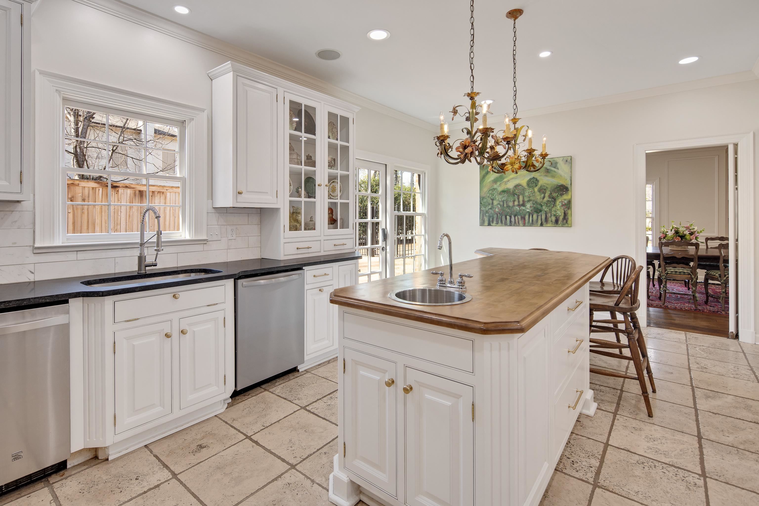 4411 NORMANDY RD