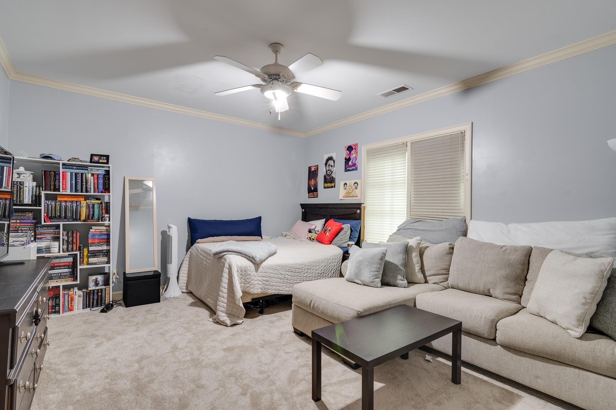 226 N WHITE STATION RD