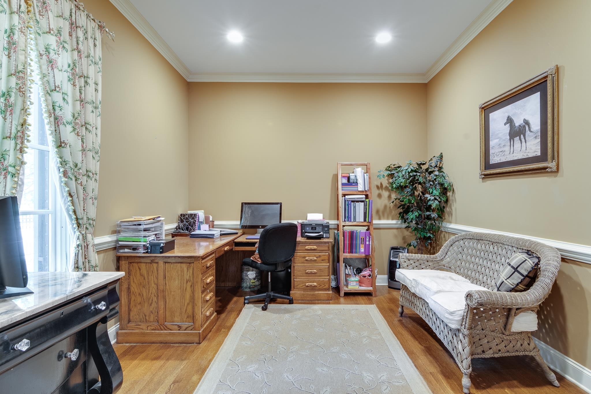 226 N WHITE STATION RD