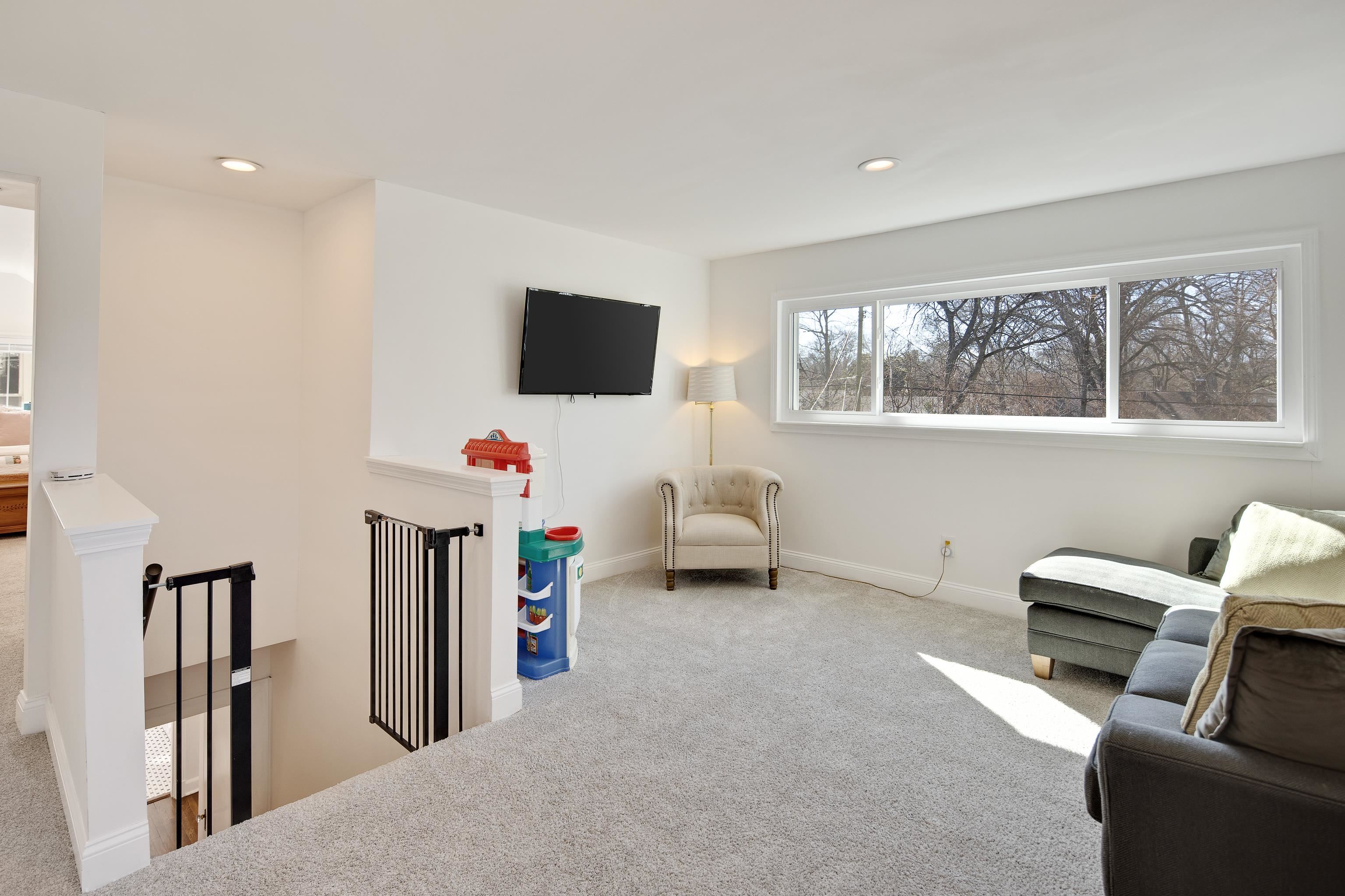 171 S REESE ST