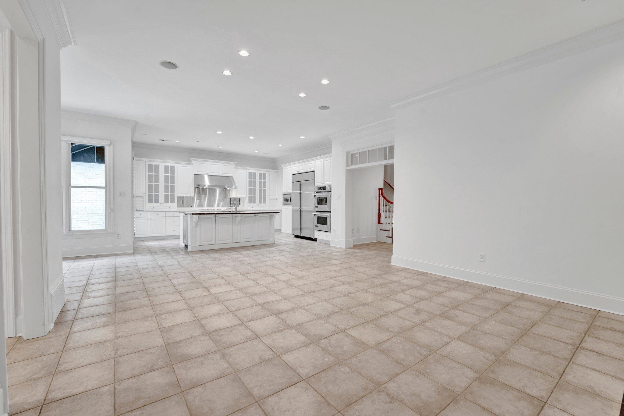 7108 AINSWORTH DR