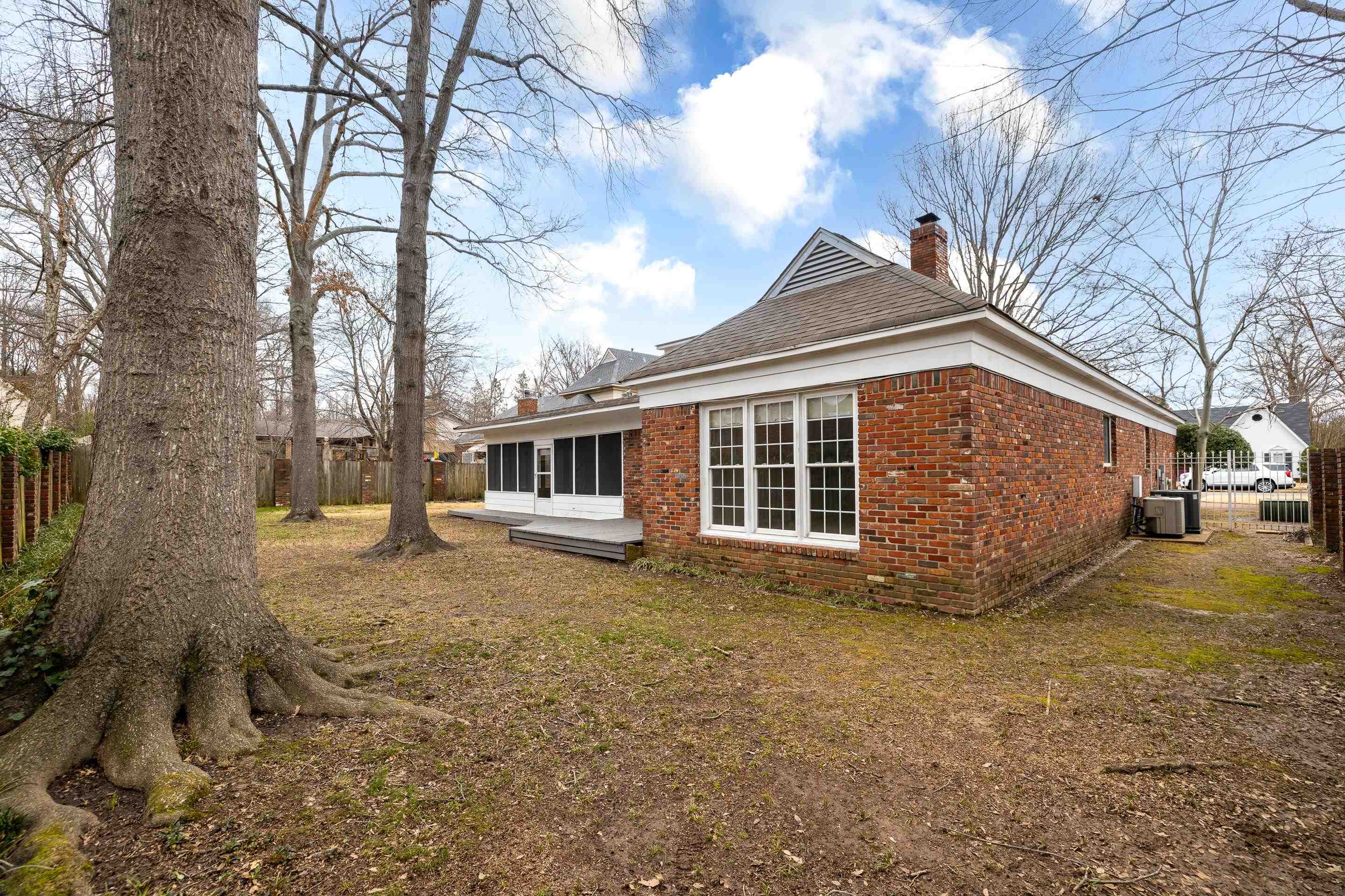 3523 COUNTY GATE RD
