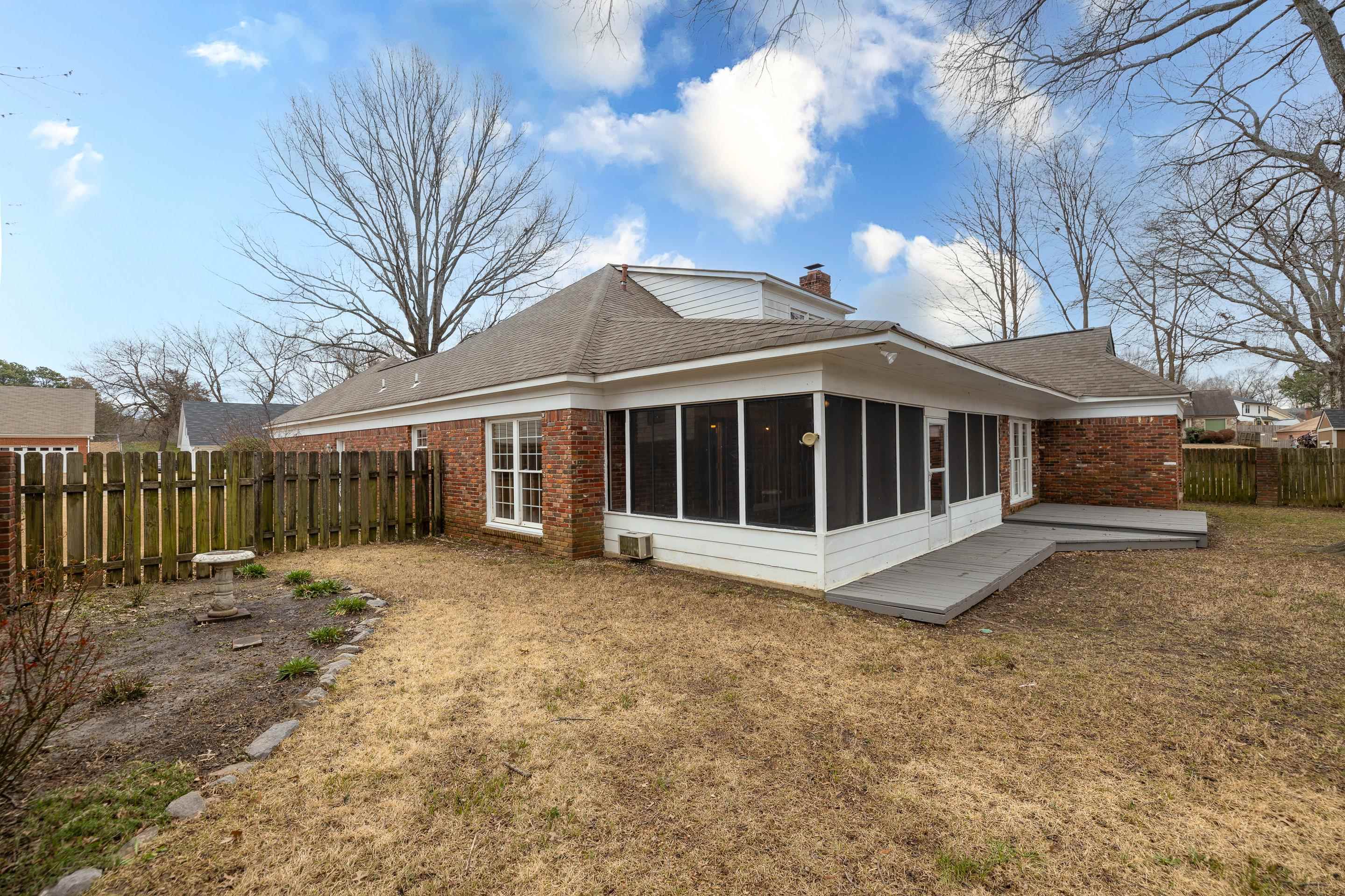 3523 COUNTY GATE RD