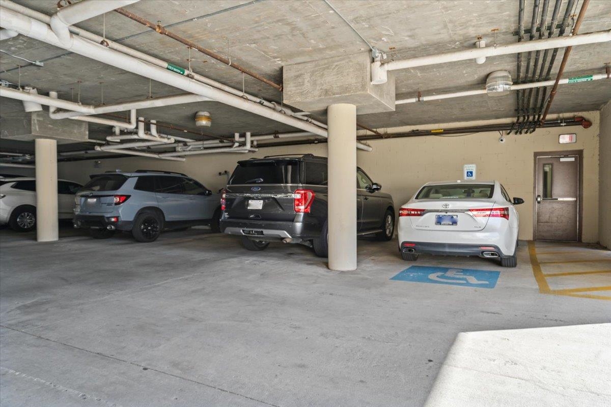 3520 CENTRAL AVE Unit: 404