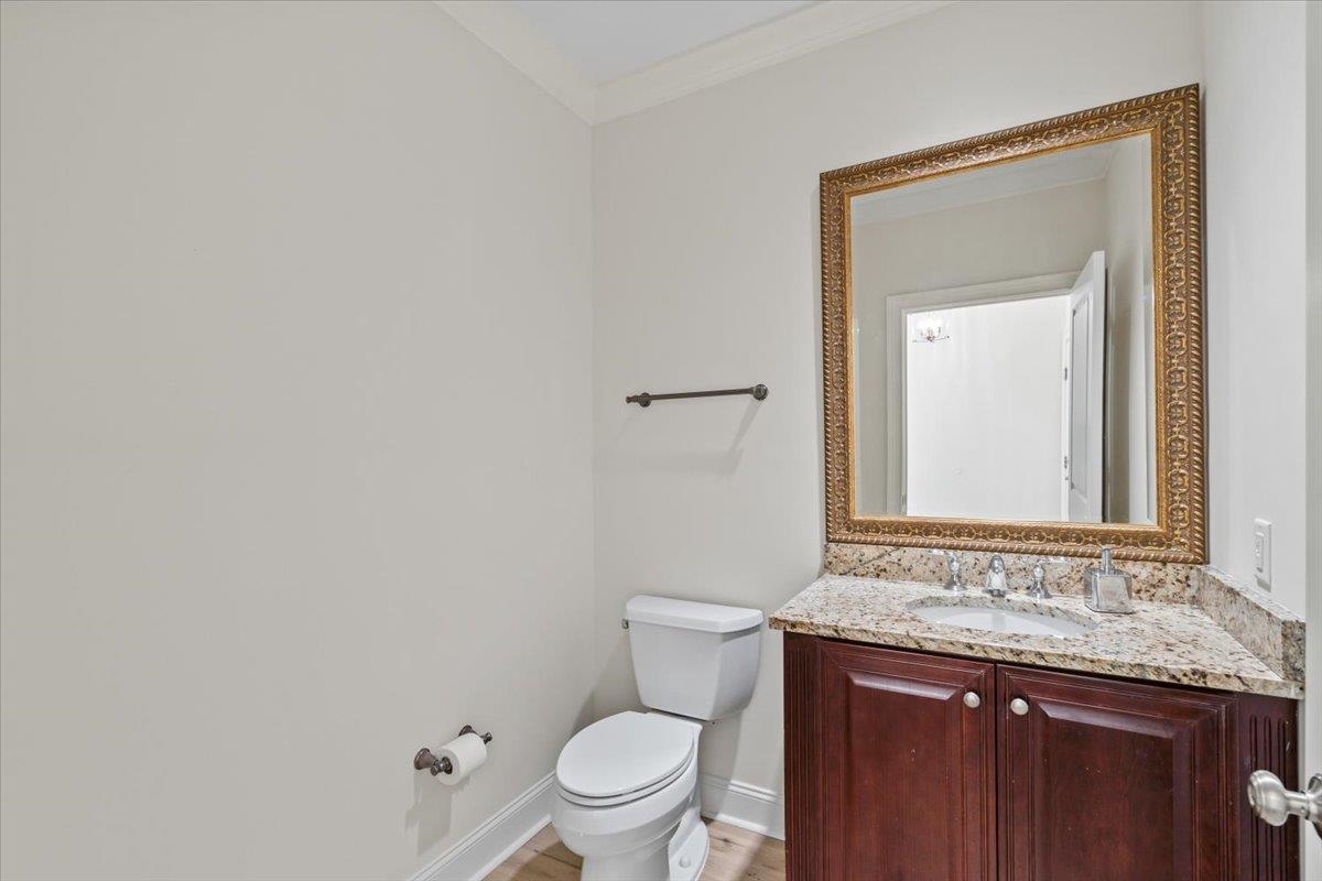 3520 CENTRAL AVE Unit: 404