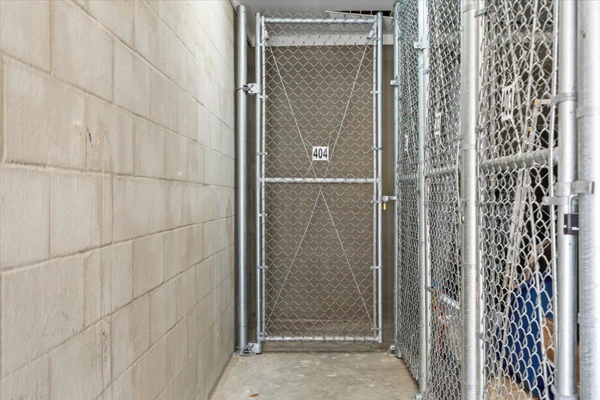 3520 CENTRAL AVE Unit: 404