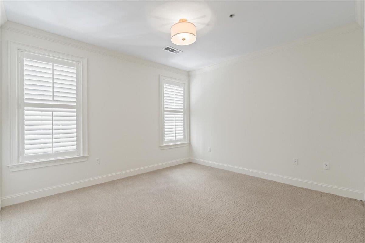 3520 CENTRAL AVE Unit: 404