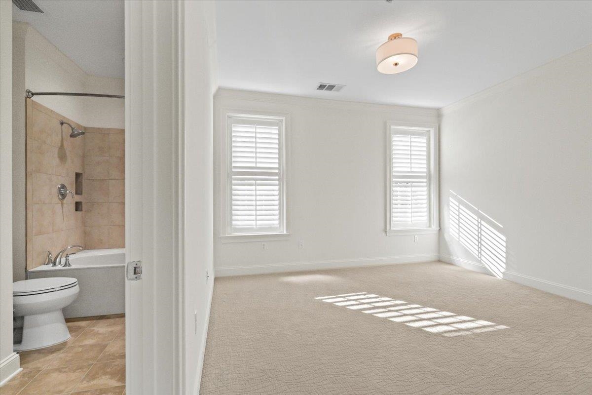 3520 CENTRAL AVE Unit: 404