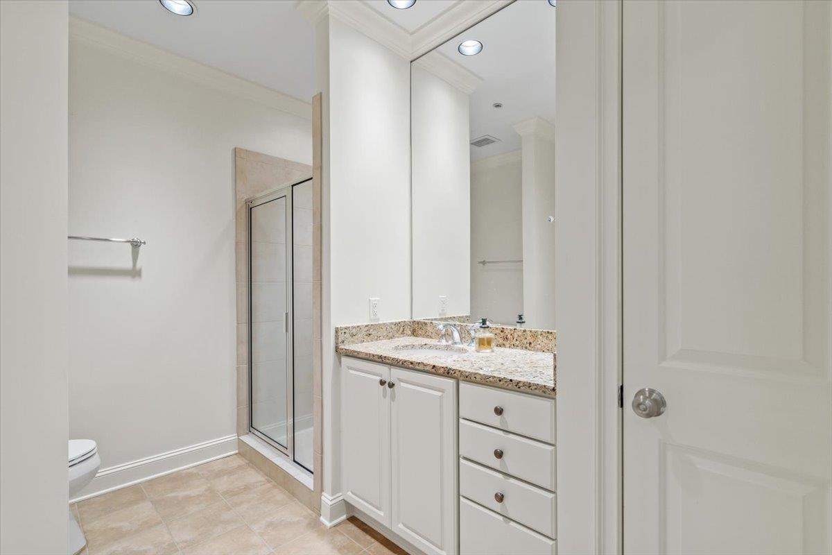3520 CENTRAL AVE Unit: 404