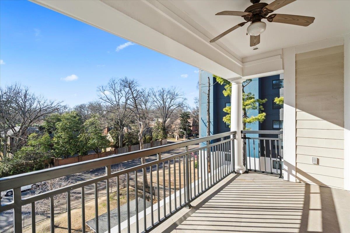 3520 CENTRAL AVE Unit: 404