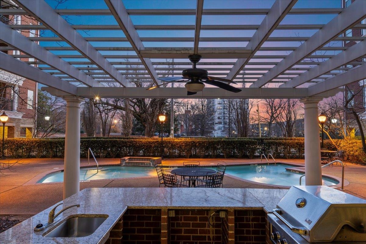 3520 CENTRAL AVE Unit: 404