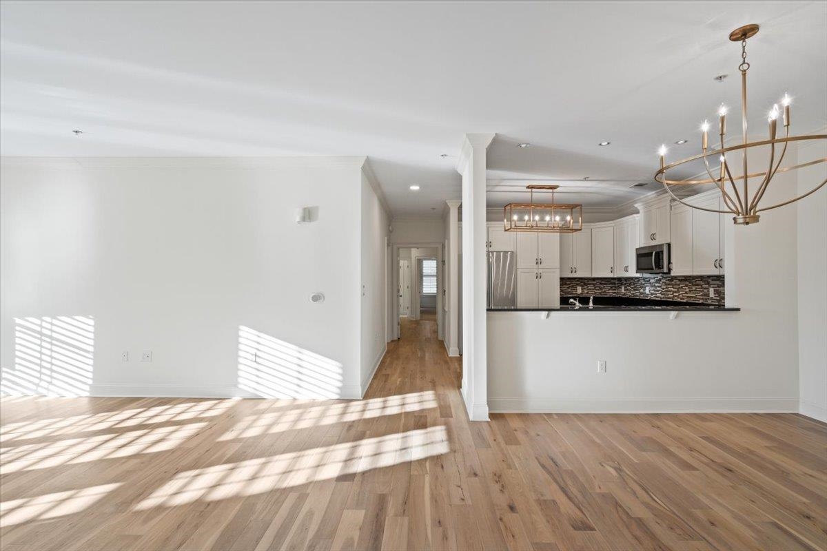 3520 CENTRAL AVE Unit: 404