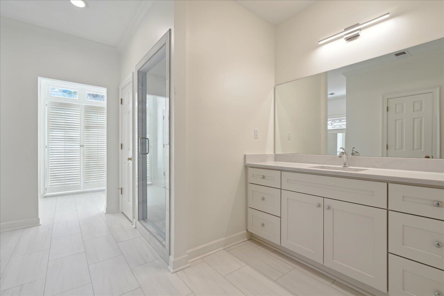 6382 N MASSEY HILL DR