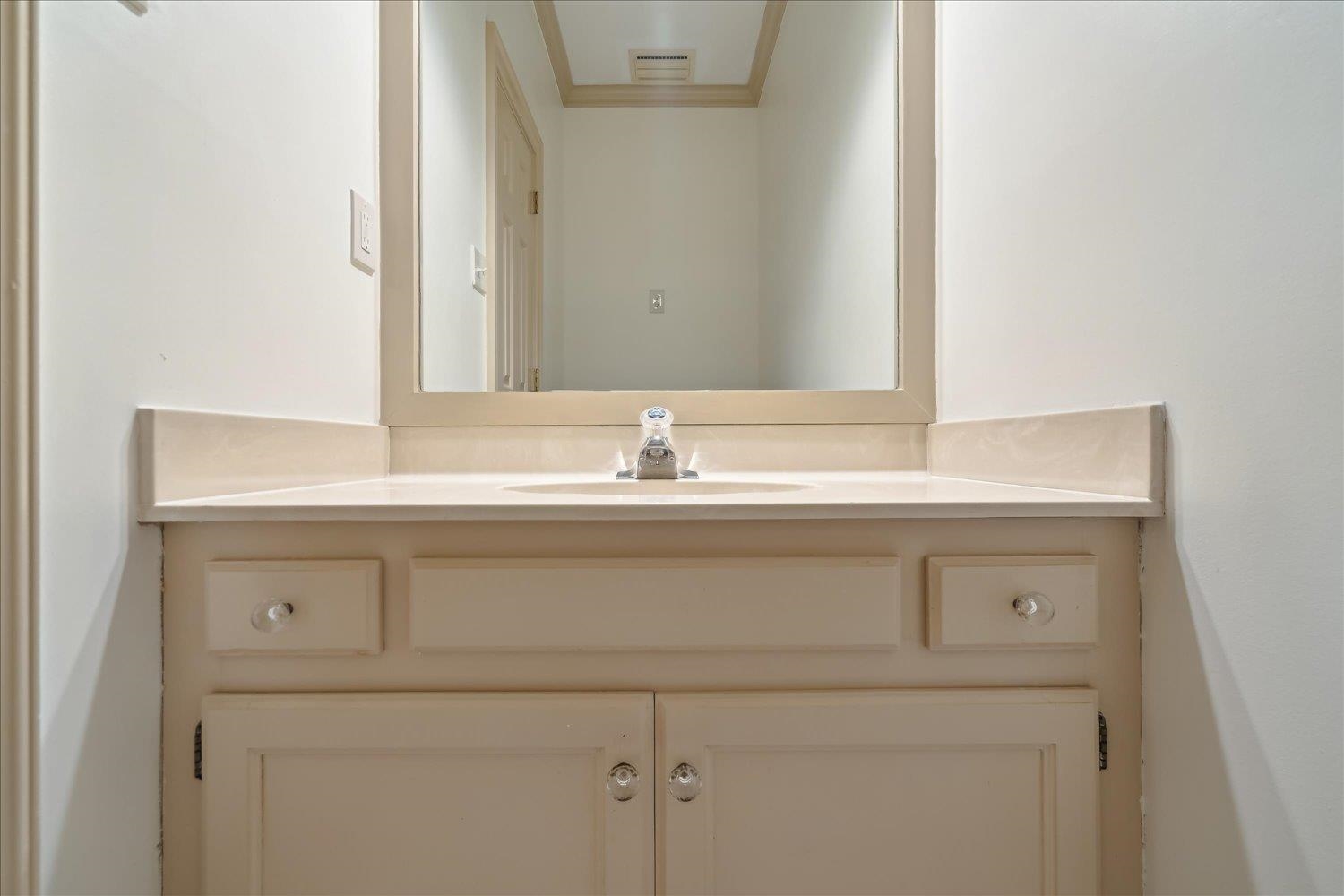 6382 N MASSEY HILL DR