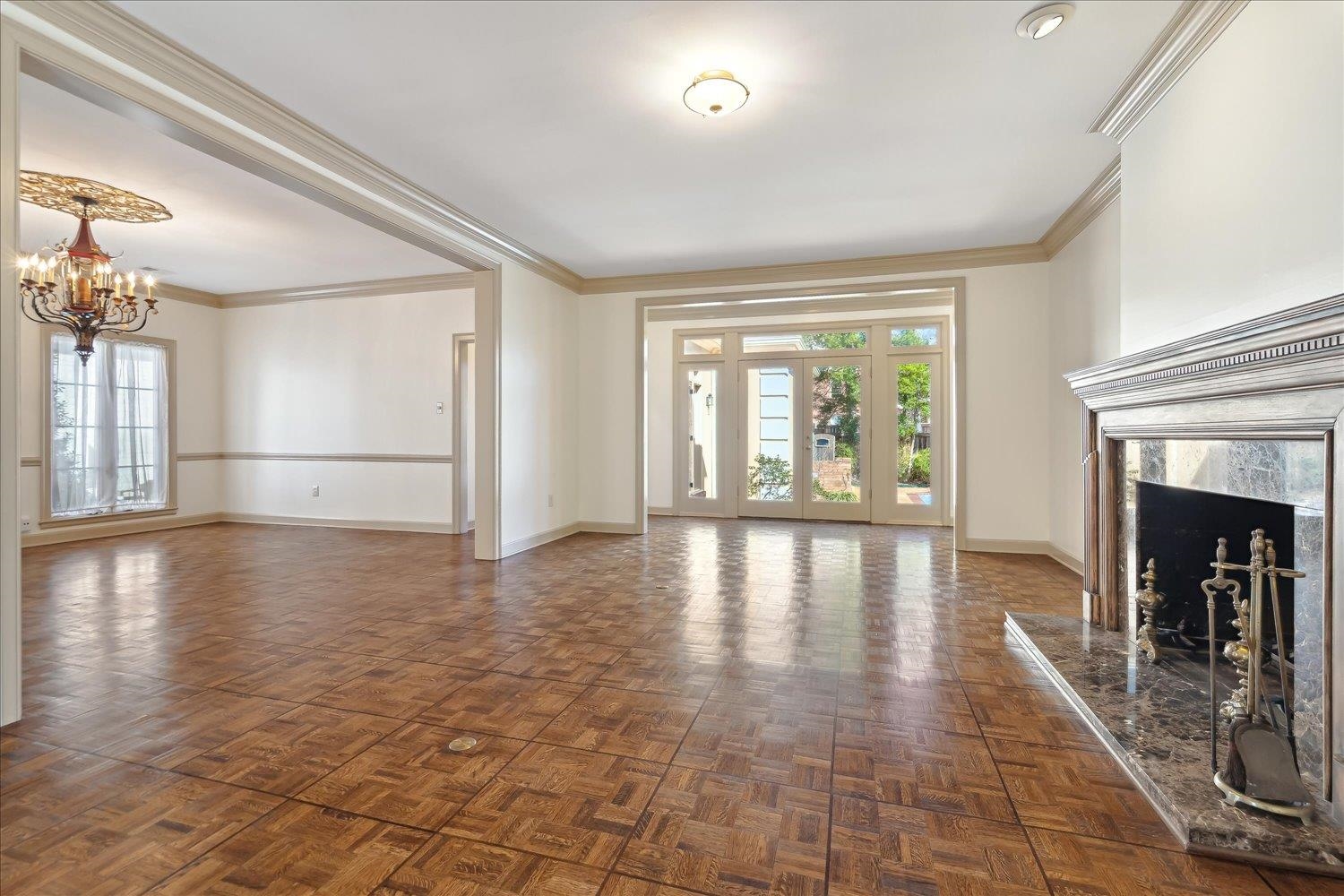 6382 N MASSEY HILL DR