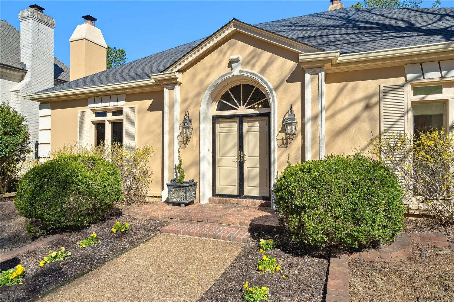 6382 N MASSEY HILL DR