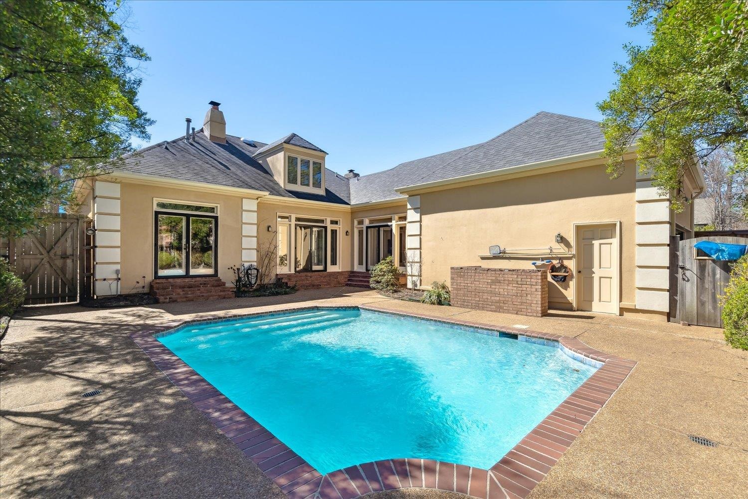 6382 N MASSEY HILL DR