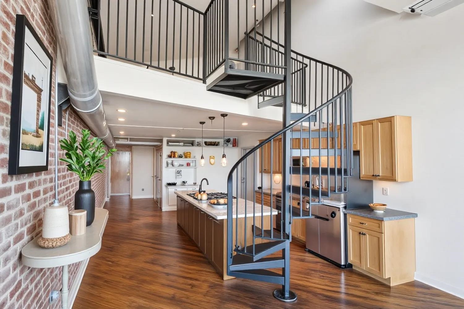 50 GAYOSO AVE Unit: 401