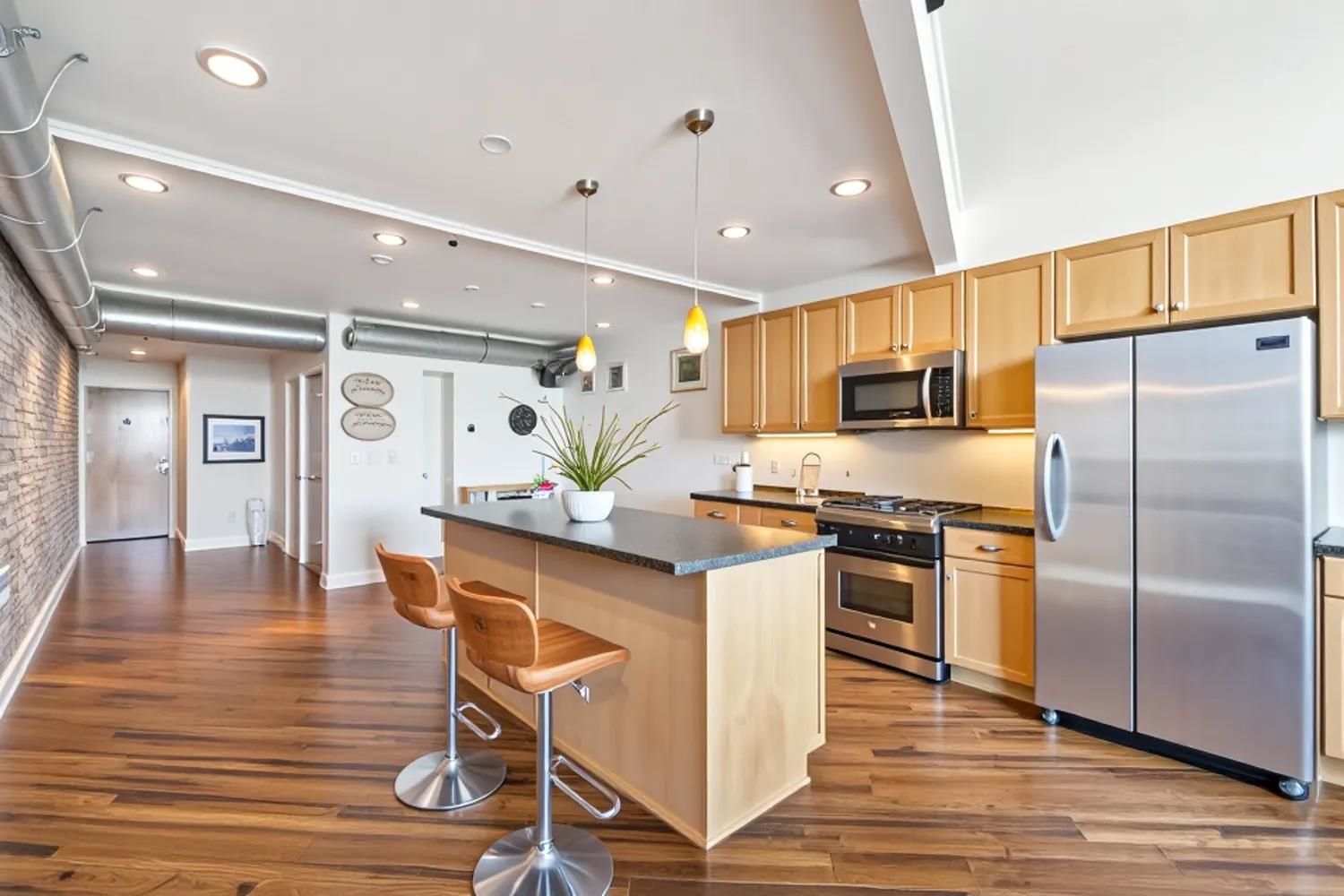 50 GAYOSO AVE Unit: 401