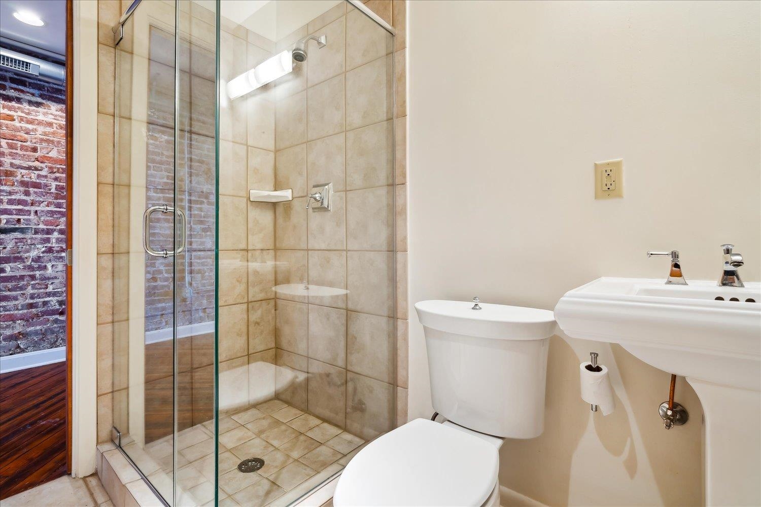 50 GAYOSO AVE Unit: 401