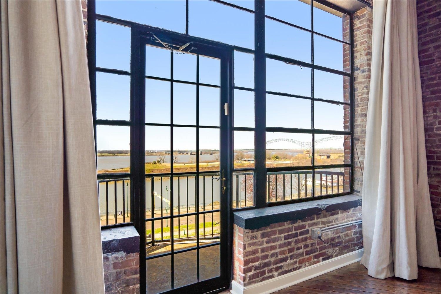 50 GAYOSO AVE Unit: 401