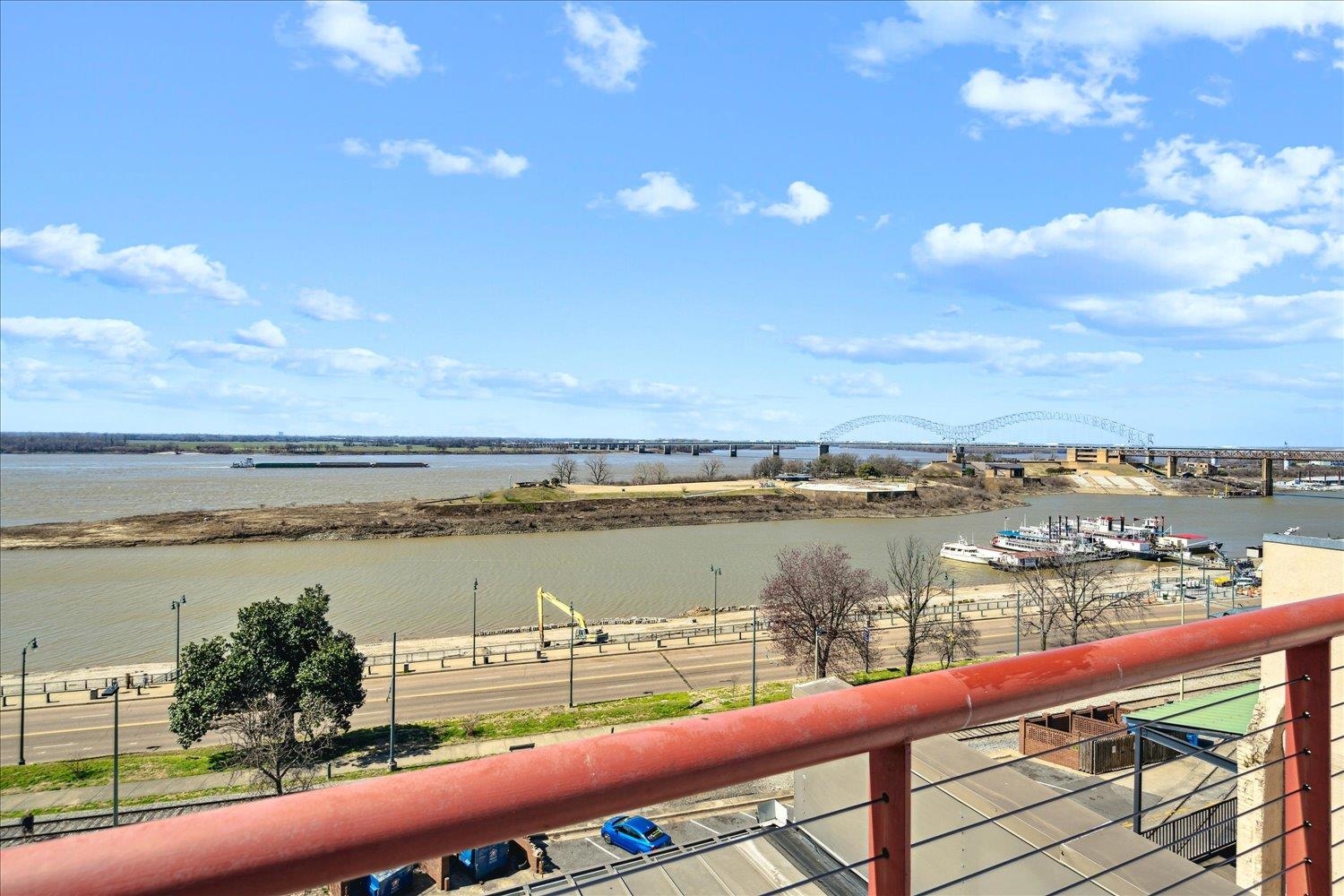 50 GAYOSO AVE Unit: 401