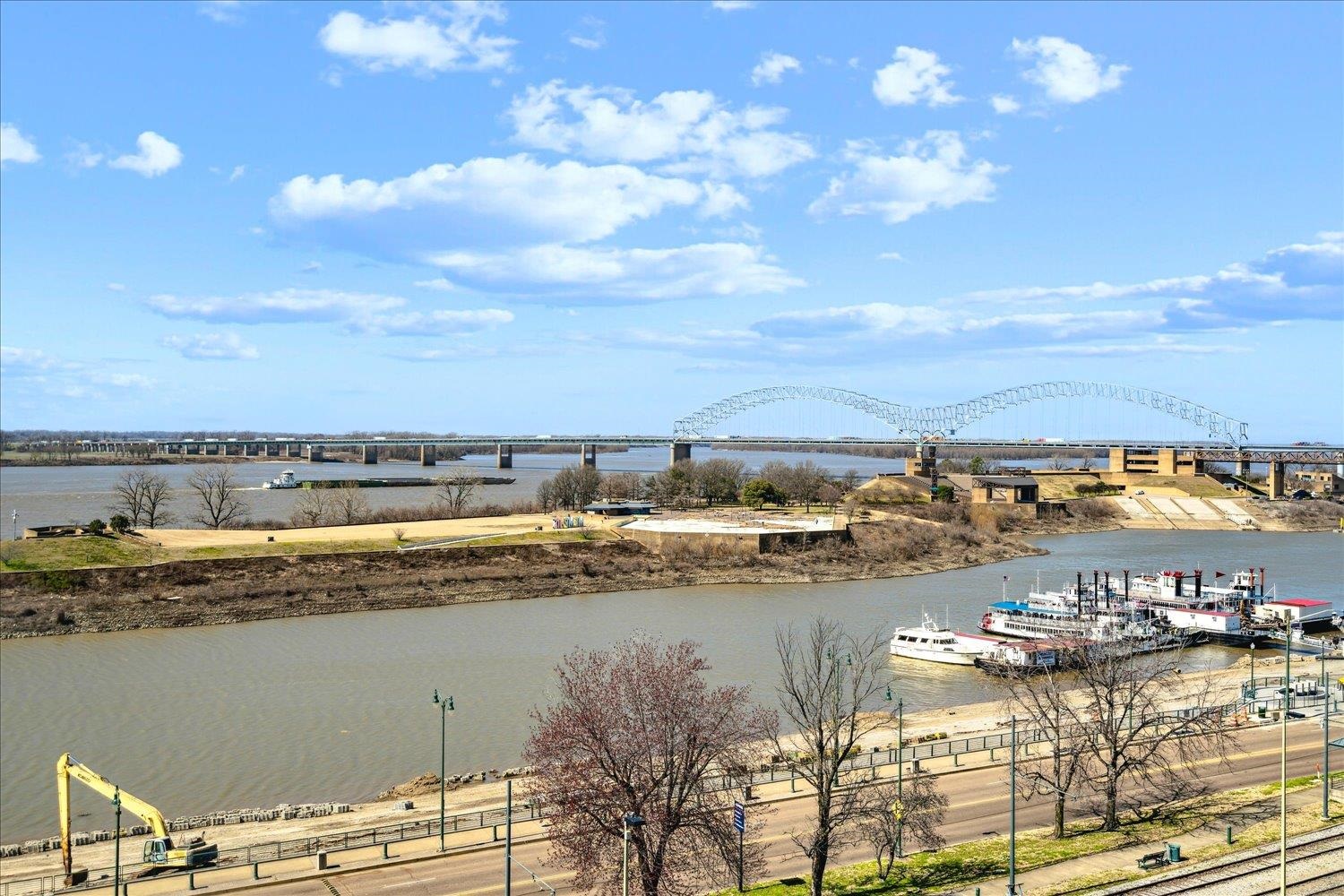 50 GAYOSO AVE Unit: 401