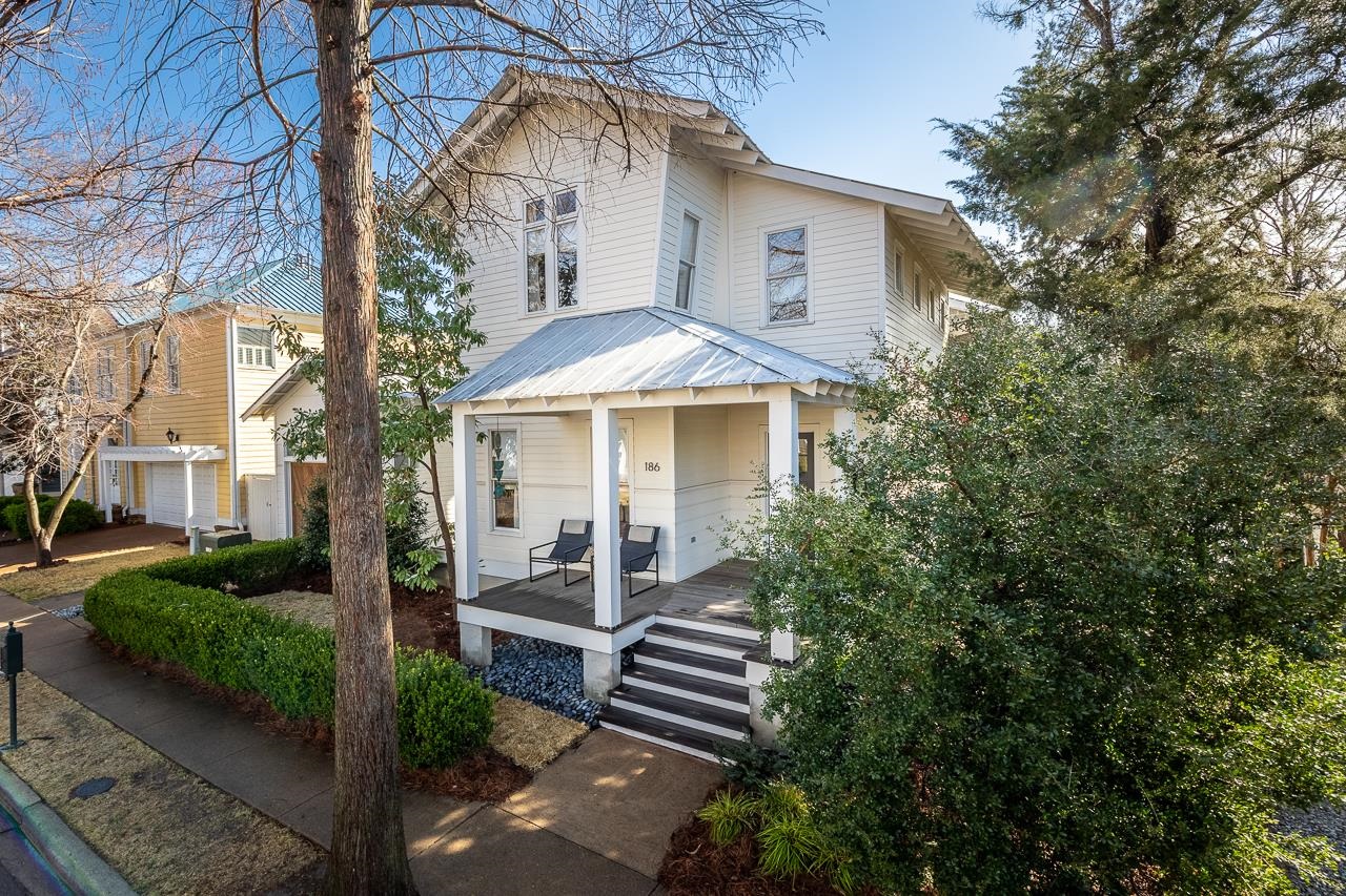 186 HARBOR ISLE CIR N