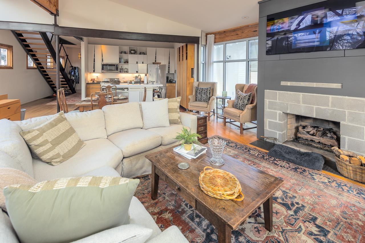186 HARBOR ISLE CIR N