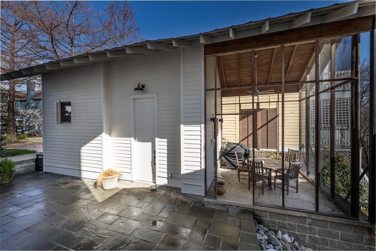 186 HARBOR ISLE CIR N