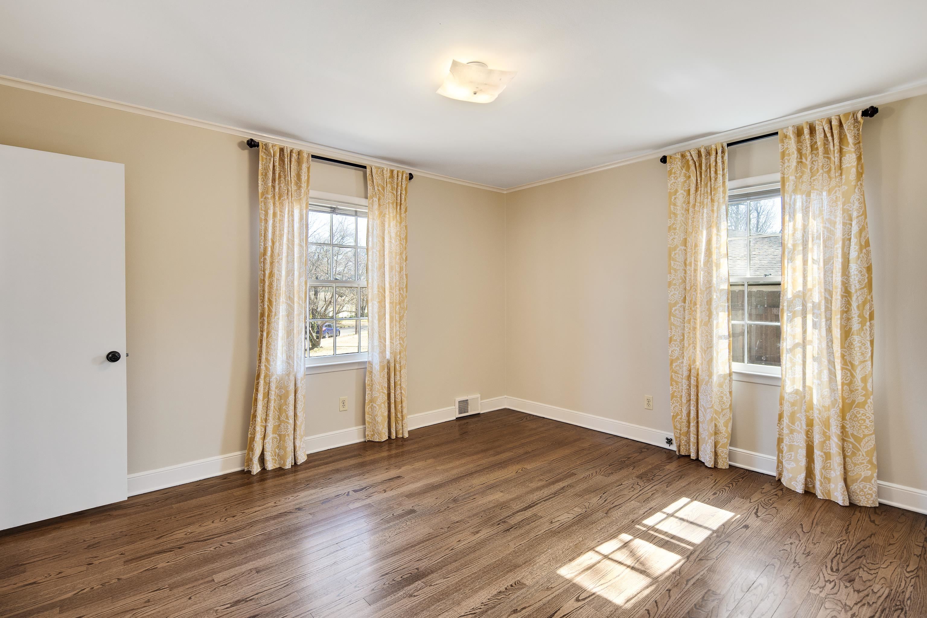 503 EASTBOURNE PL