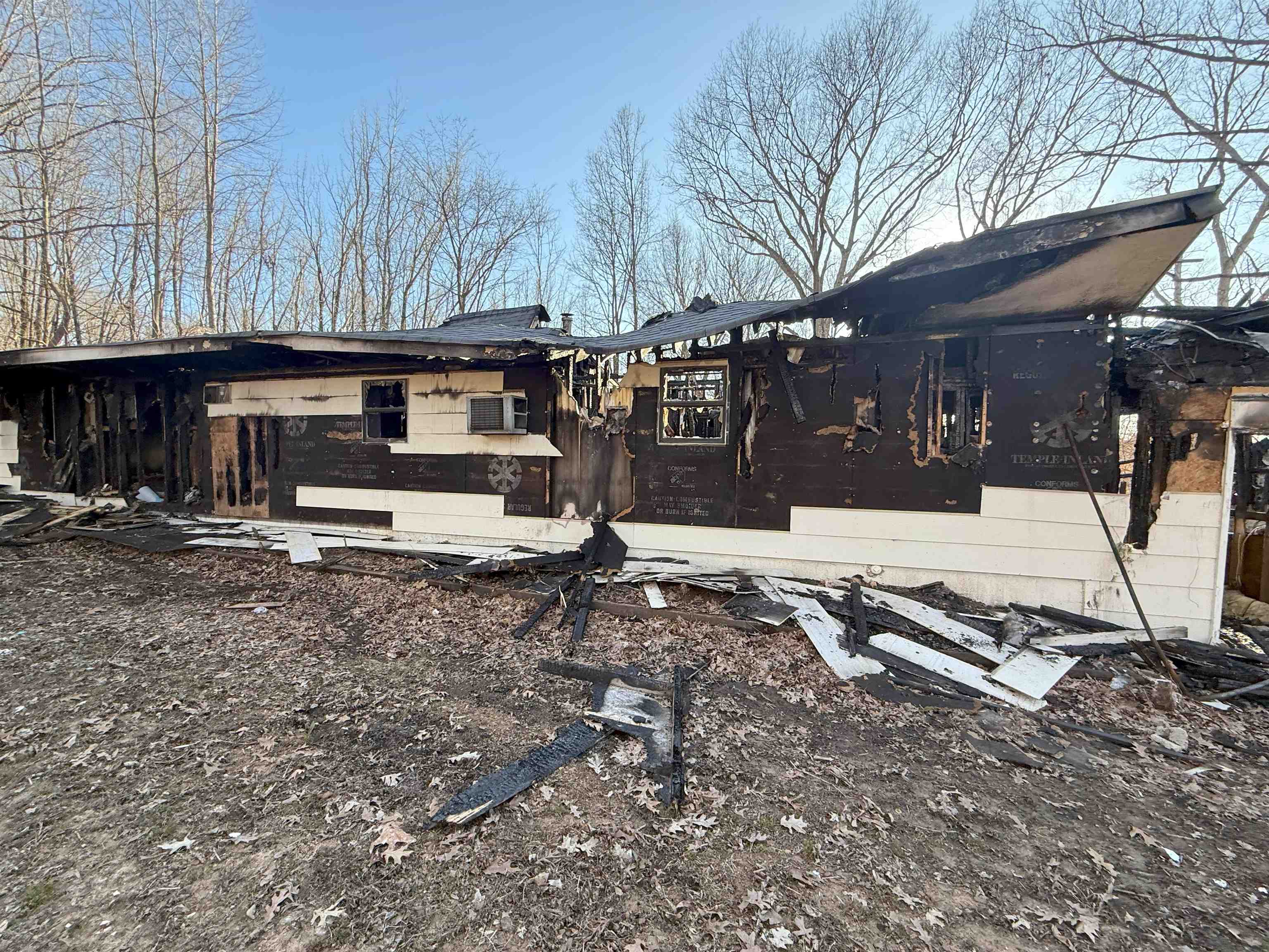 633 DOGWOOD LN