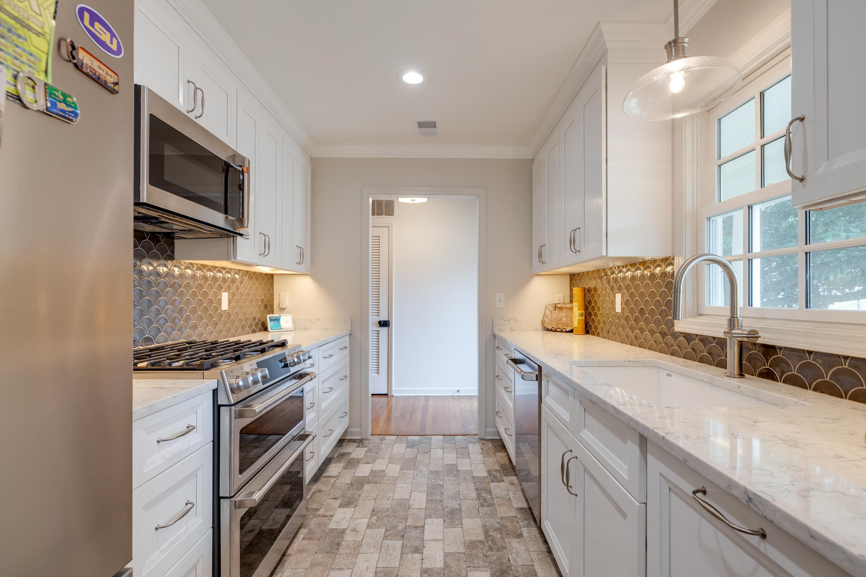 115 E CHARLOTTE CIR