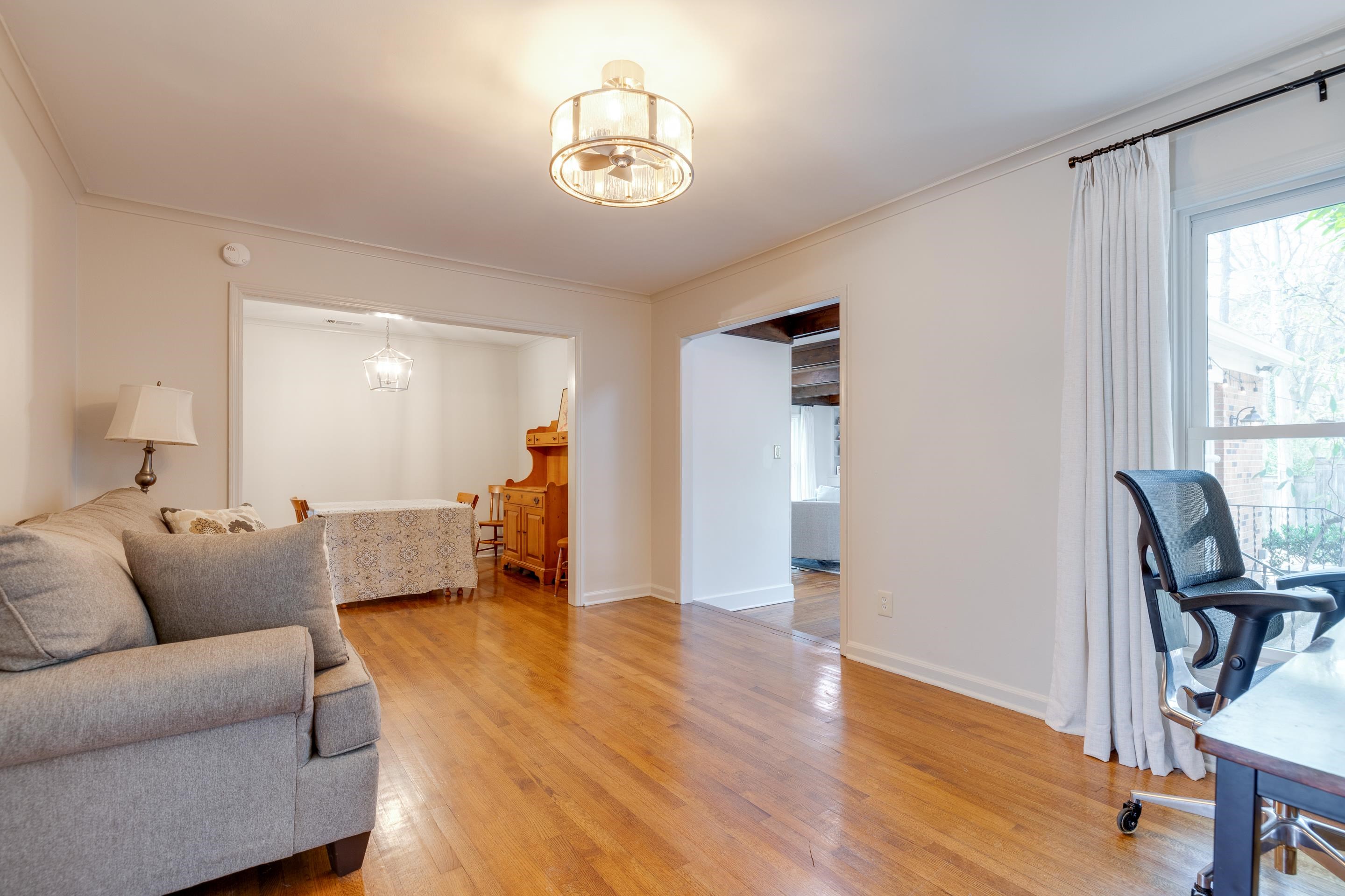 115 E CHARLOTTE CIR