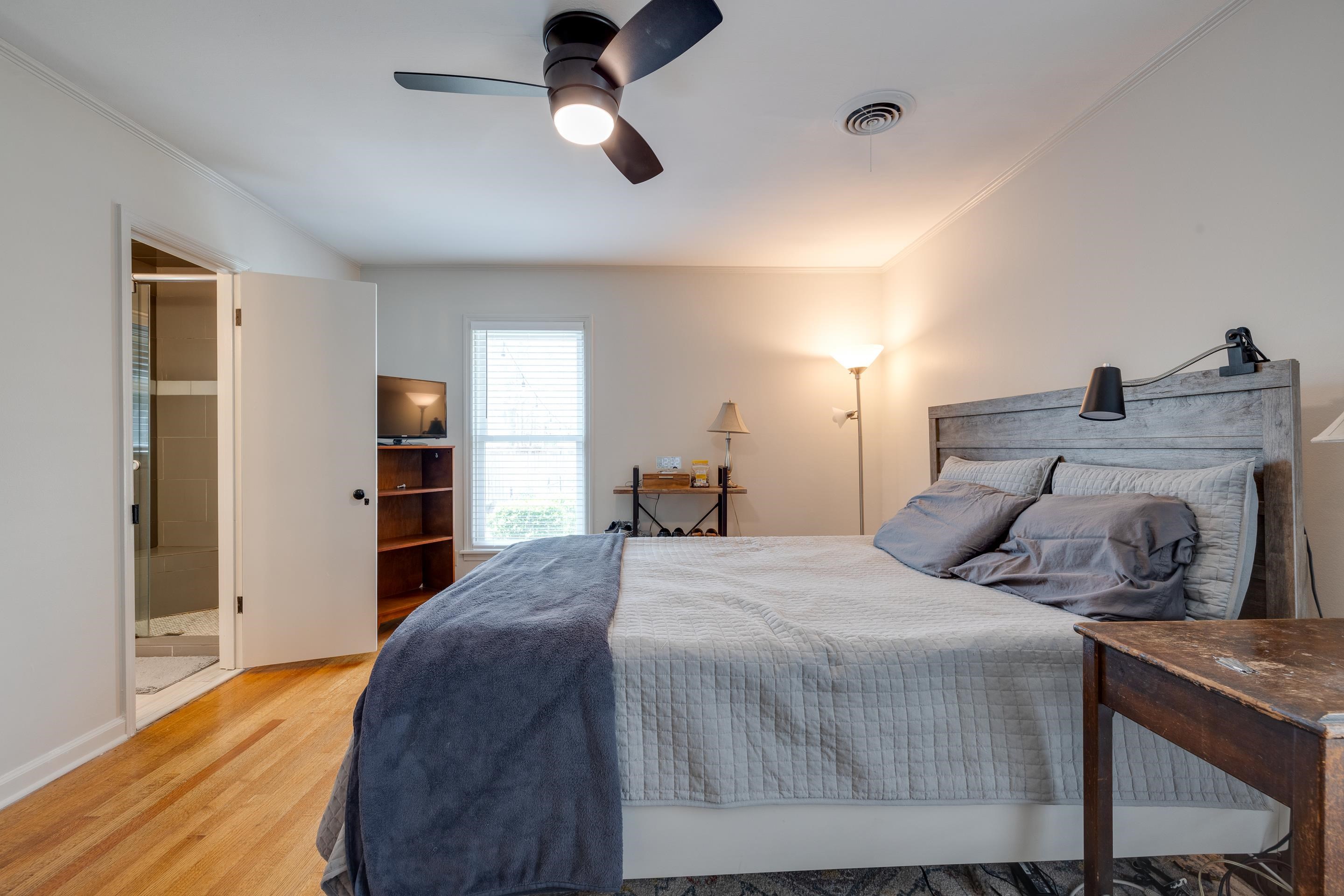 115 E CHARLOTTE CIR