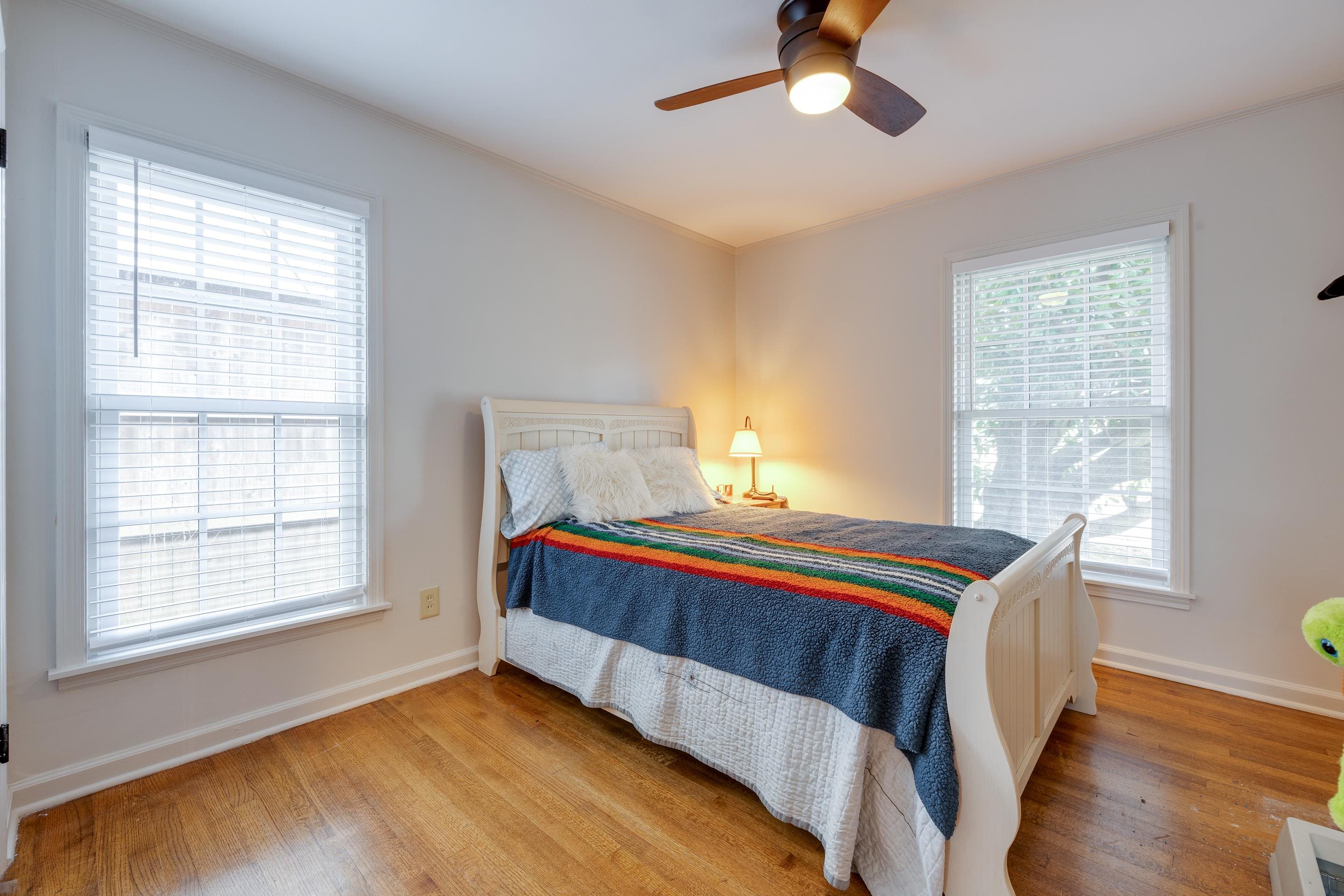 115 E CHARLOTTE CIR