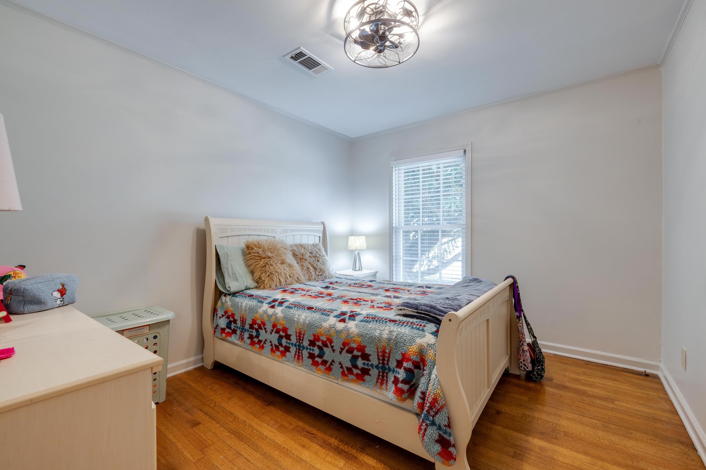 115 E CHARLOTTE CIR