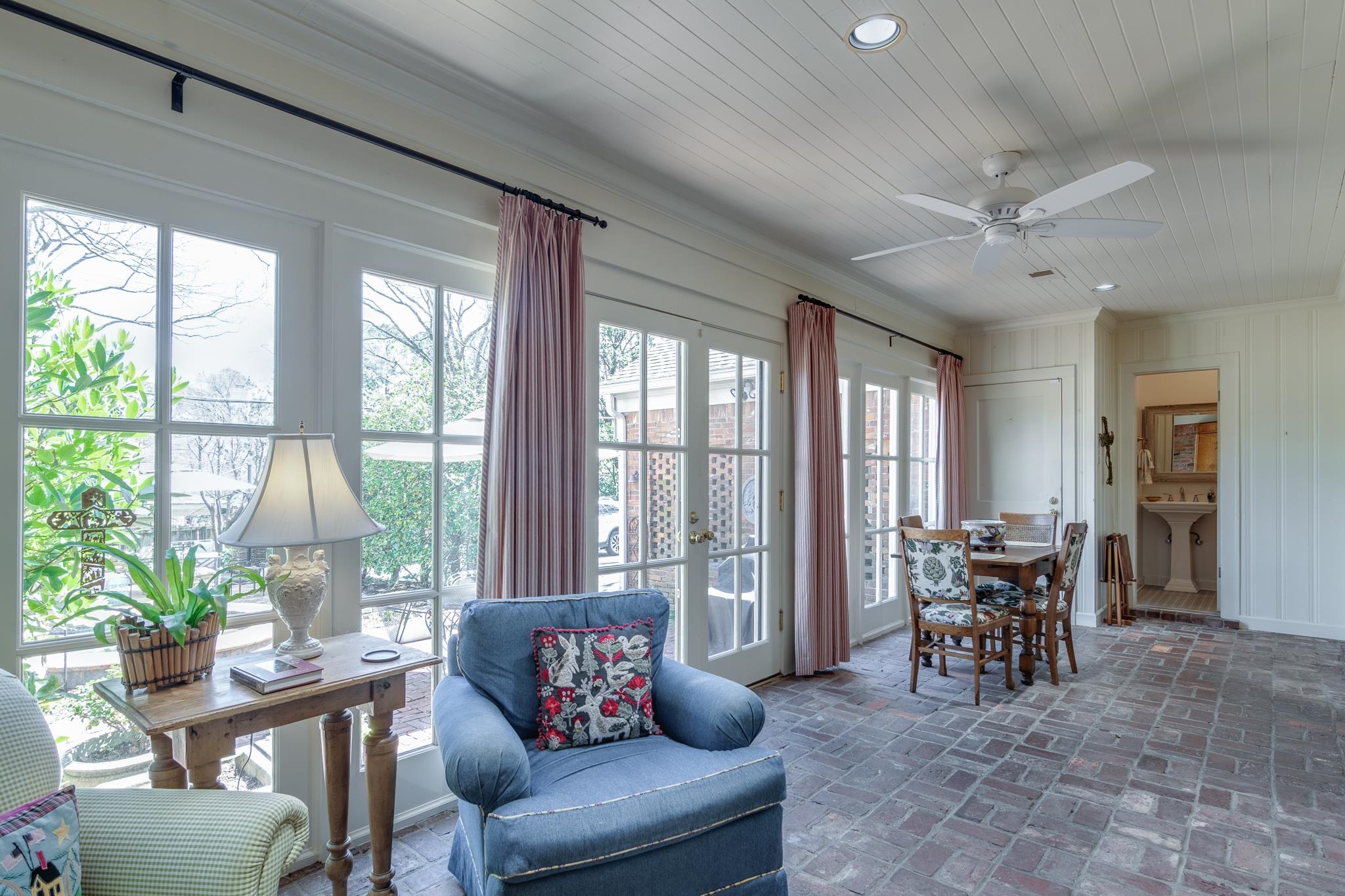 102 WOOD GROVE RD