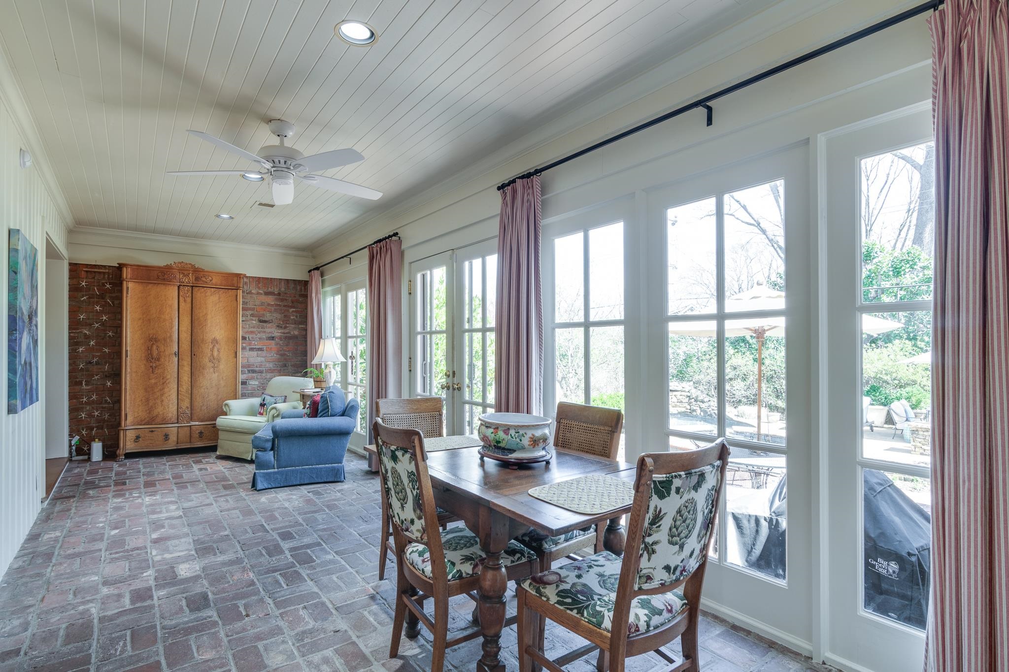 102 WOOD GROVE RD