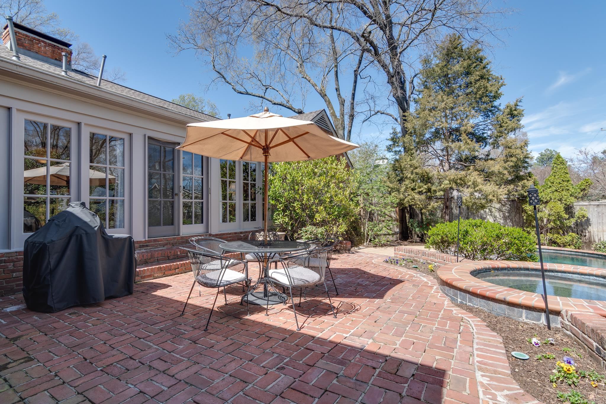 102 WOOD GROVE RD