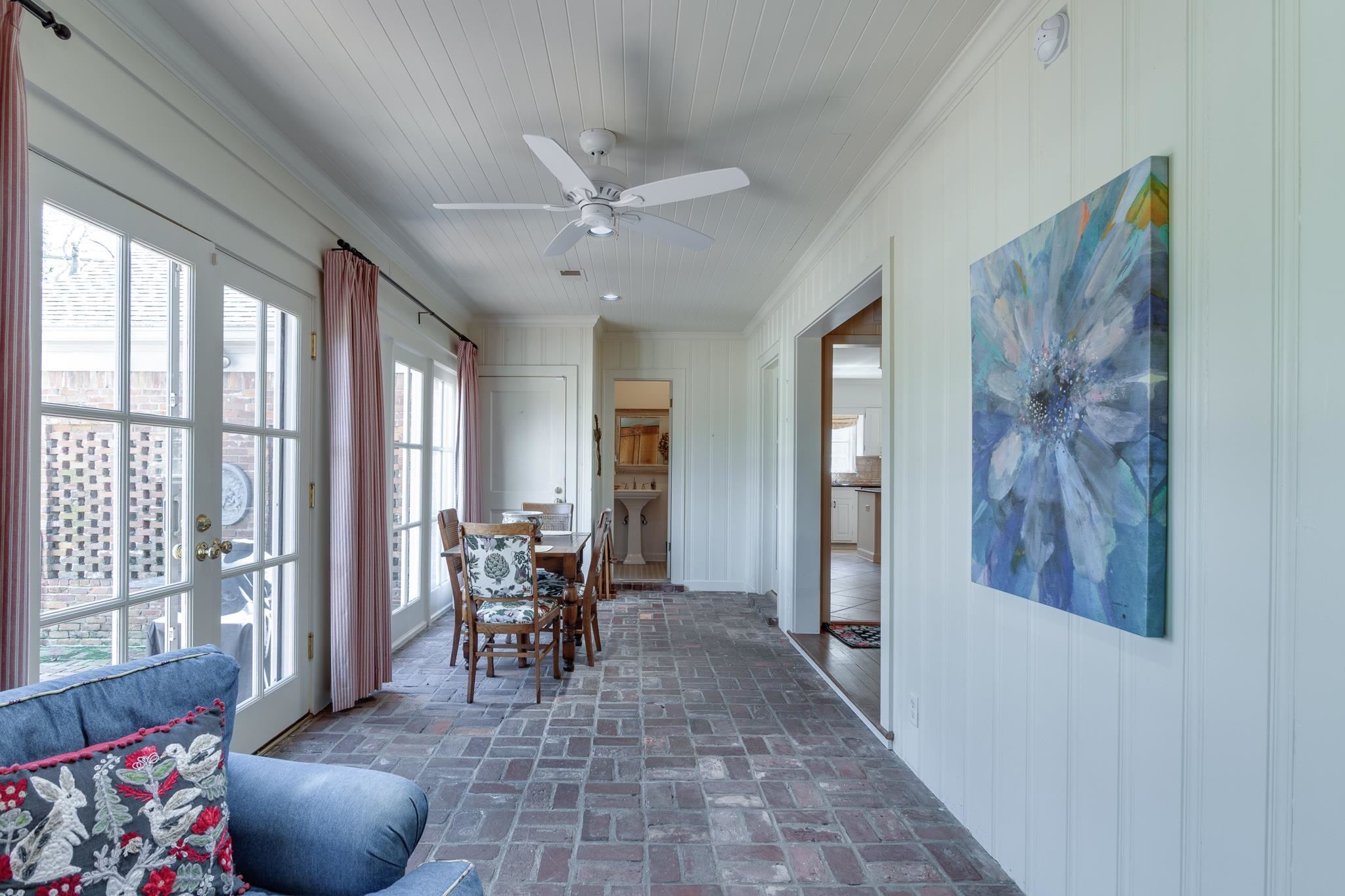 102 WOOD GROVE RD